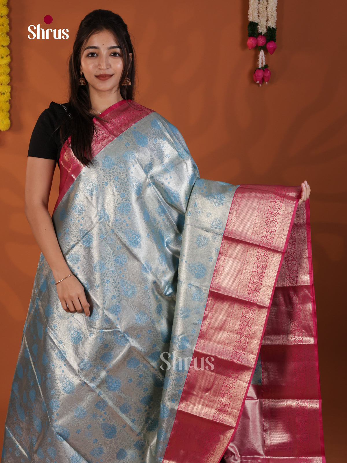 DLS29159 - Kanchipuram-halfpure Saree