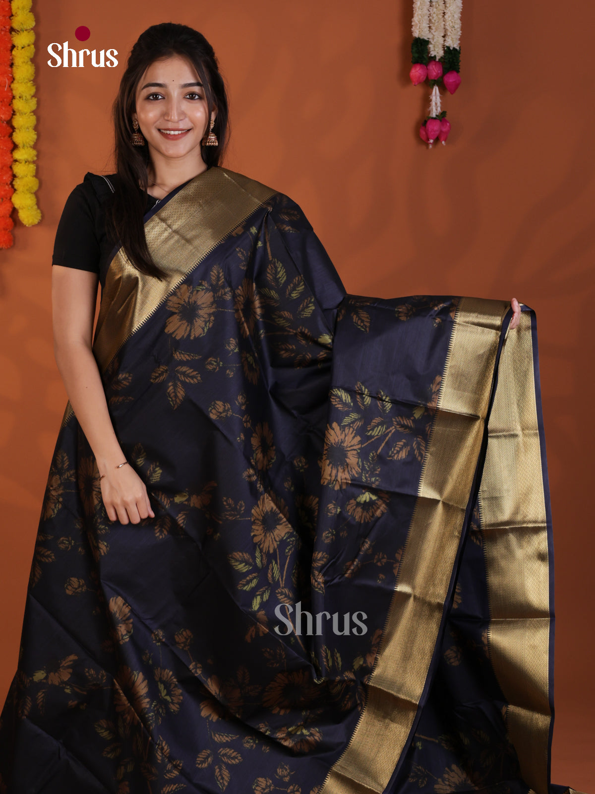 DLS29224 - Kanchipuram-halfpure Saree - Shop on Shrus.com