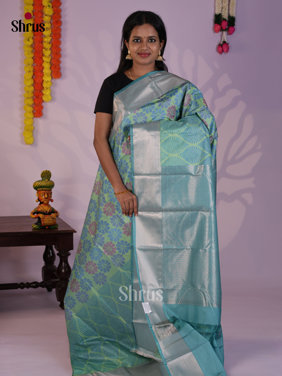 DLS29246 - Kanchipuram-halfpure Saree