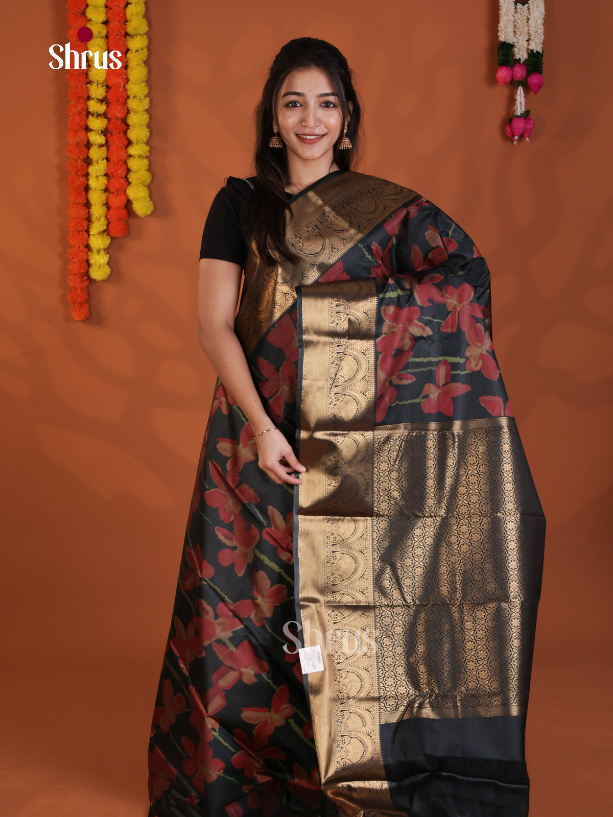 DLS29265 - Kanchipuram-halfpure Saree - Shop on Shrus.com