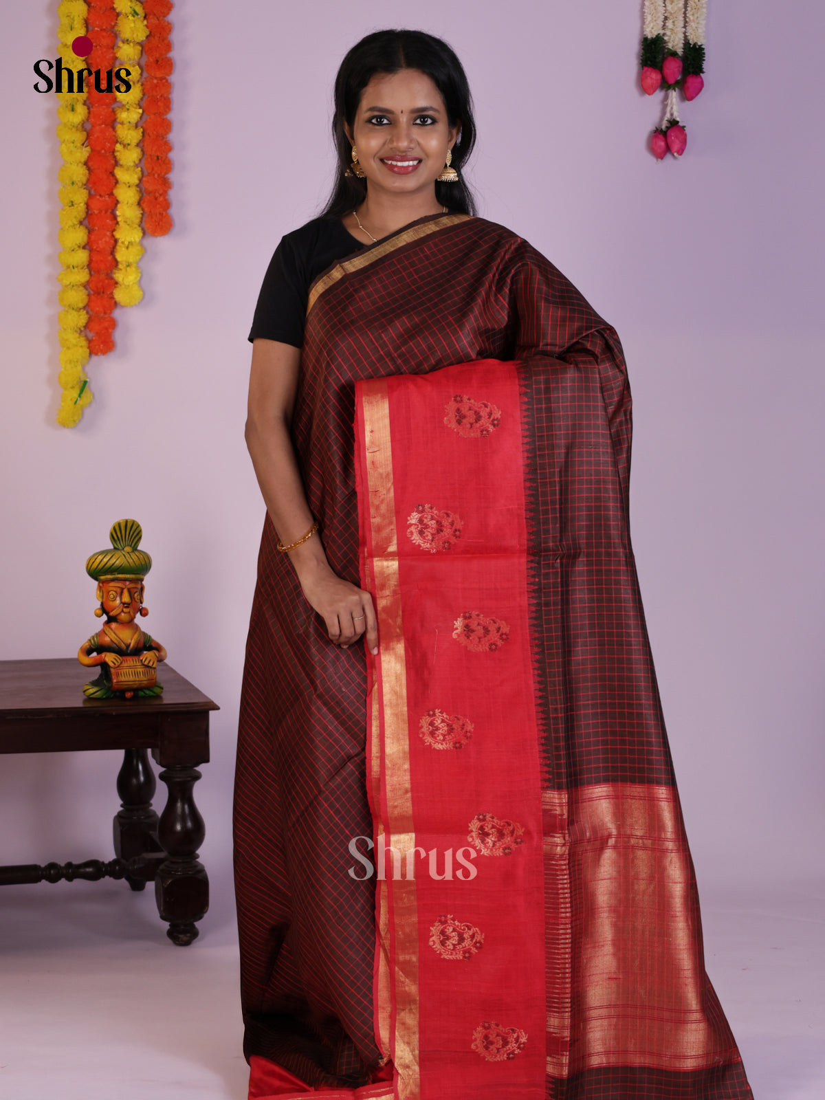 Stunning Brown & Red Raw Silk Saree with checks pattern & brocade pallu - DLS30068