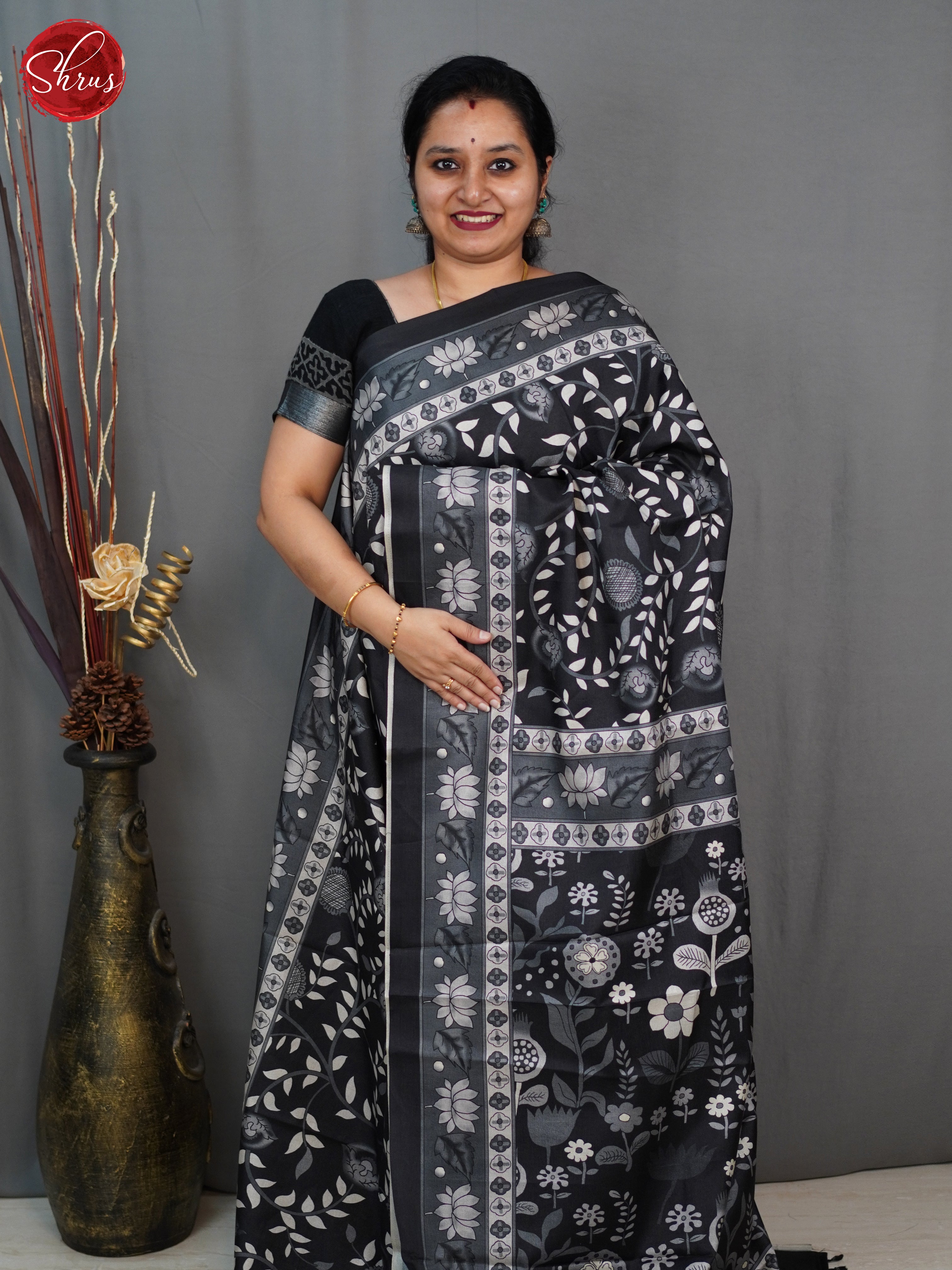 Black and Cream - Semi Tussar Saree - Shop on ShrusEternity.com