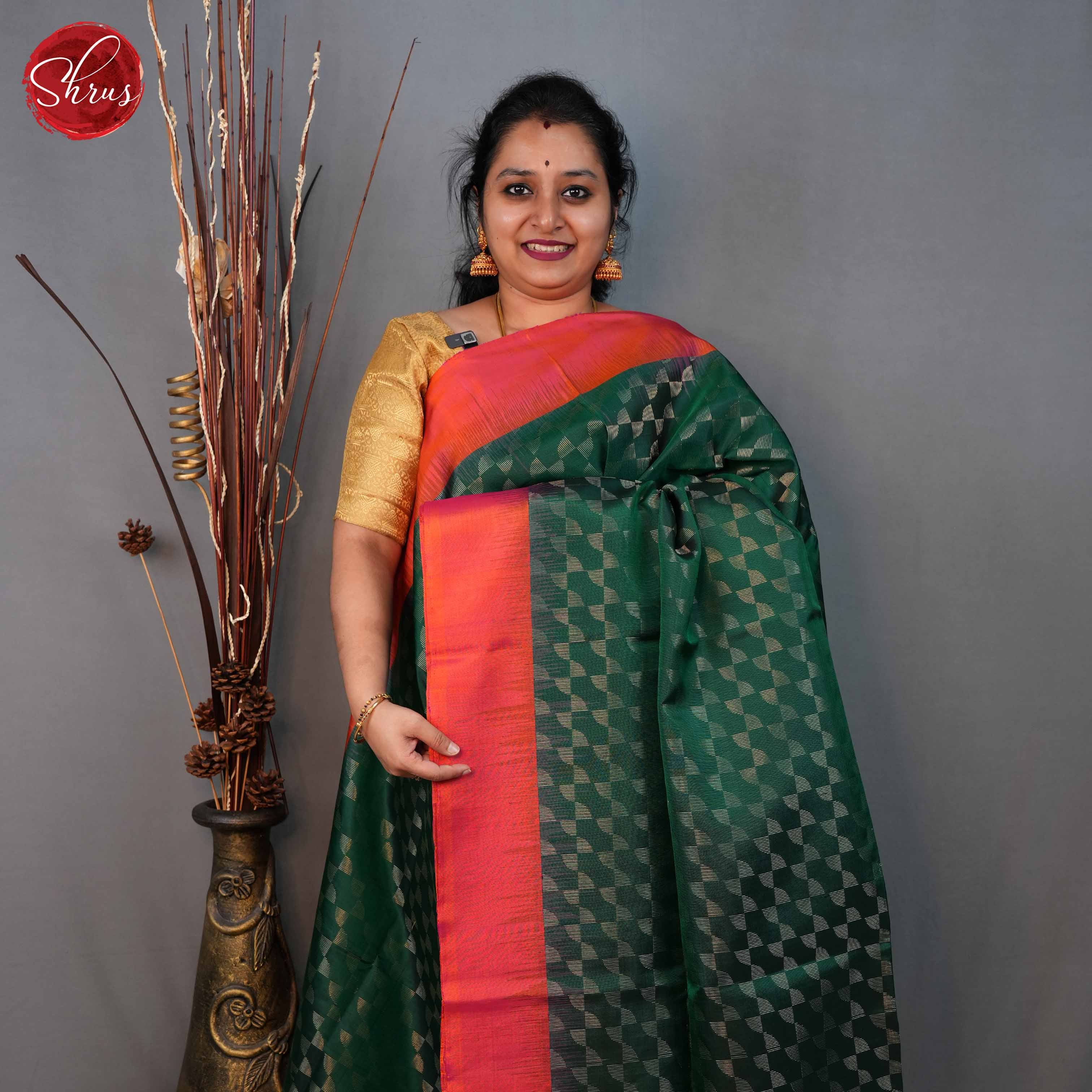 Green and Orangish pink- Soft Silk Saree - Shop on ShrusEternity.com