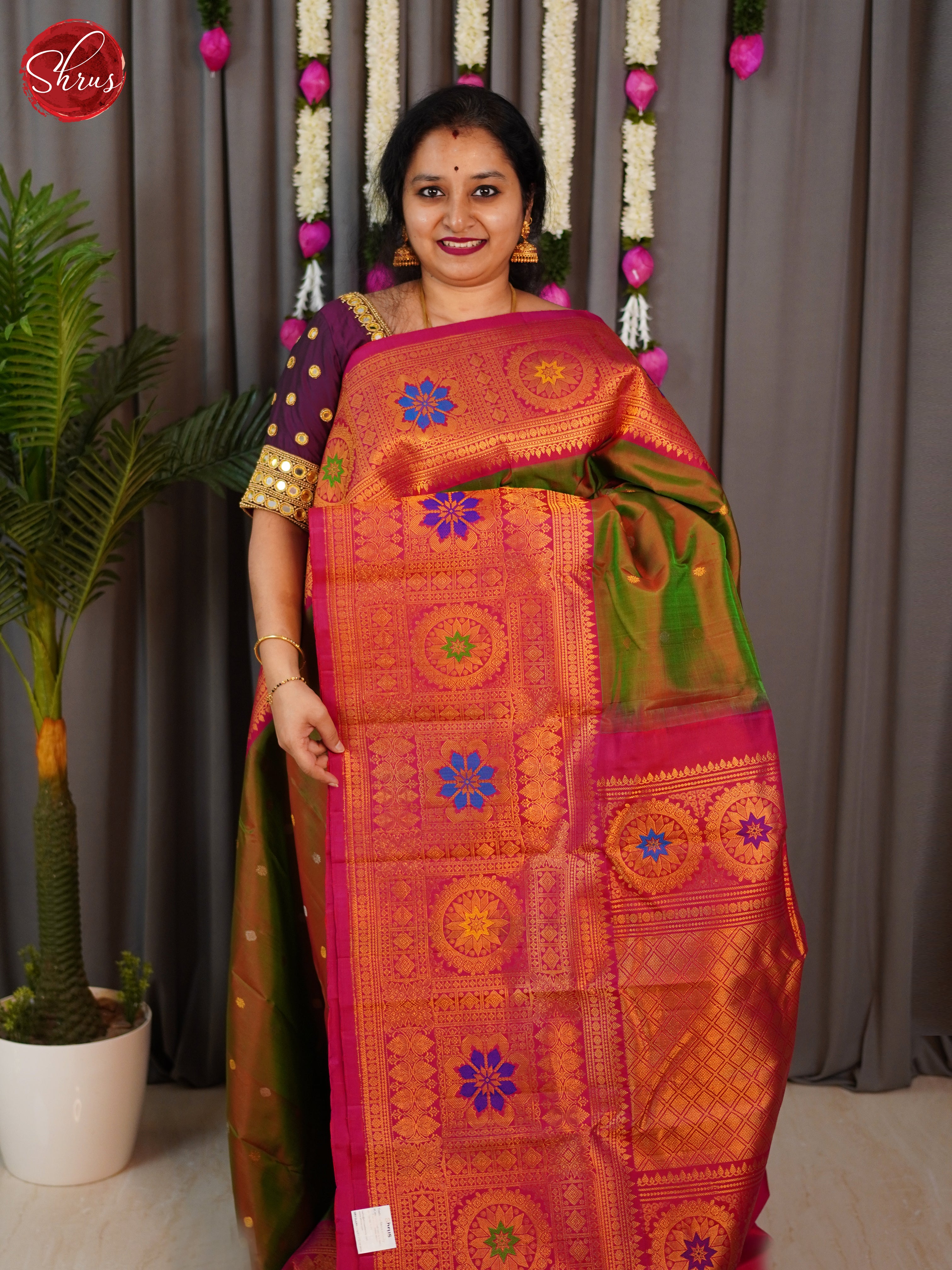 Double Shaded Greenish Brown & Pink - Gadwal silk Saree - Shop on ShrusEternity.com