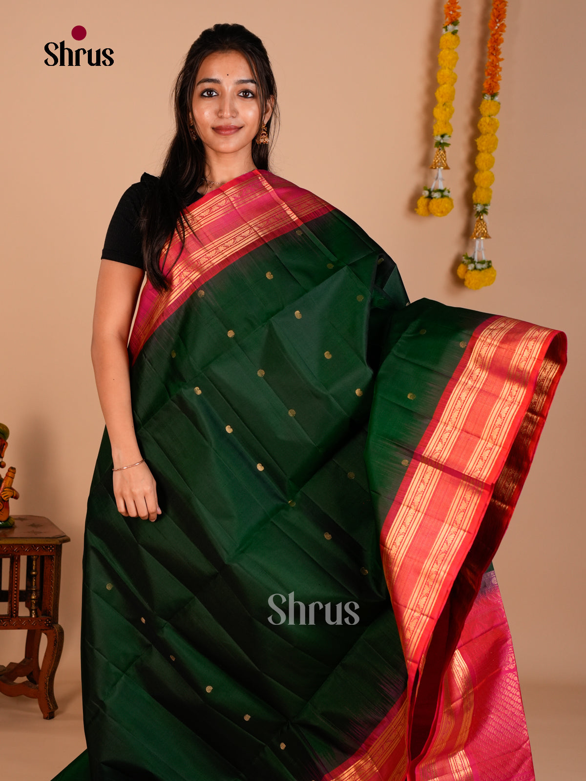 Buy Regal Dark Green Pure Soft Silk Saree with Gold Buttas & Orangish Pink Rettaipet Zari Border