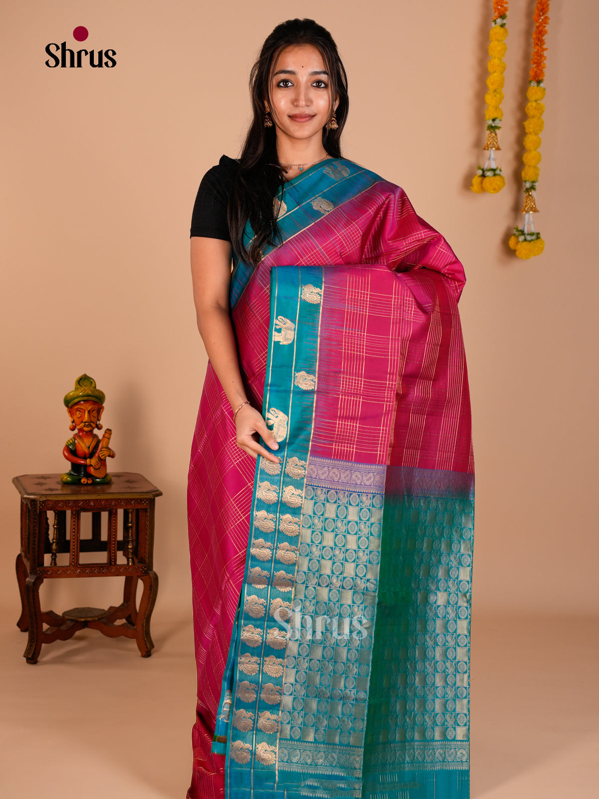Buy Chic Dark Pink Soft Silk Saree with Gold Checks, Teal Border With Zari Motifs & Brocade Pallu