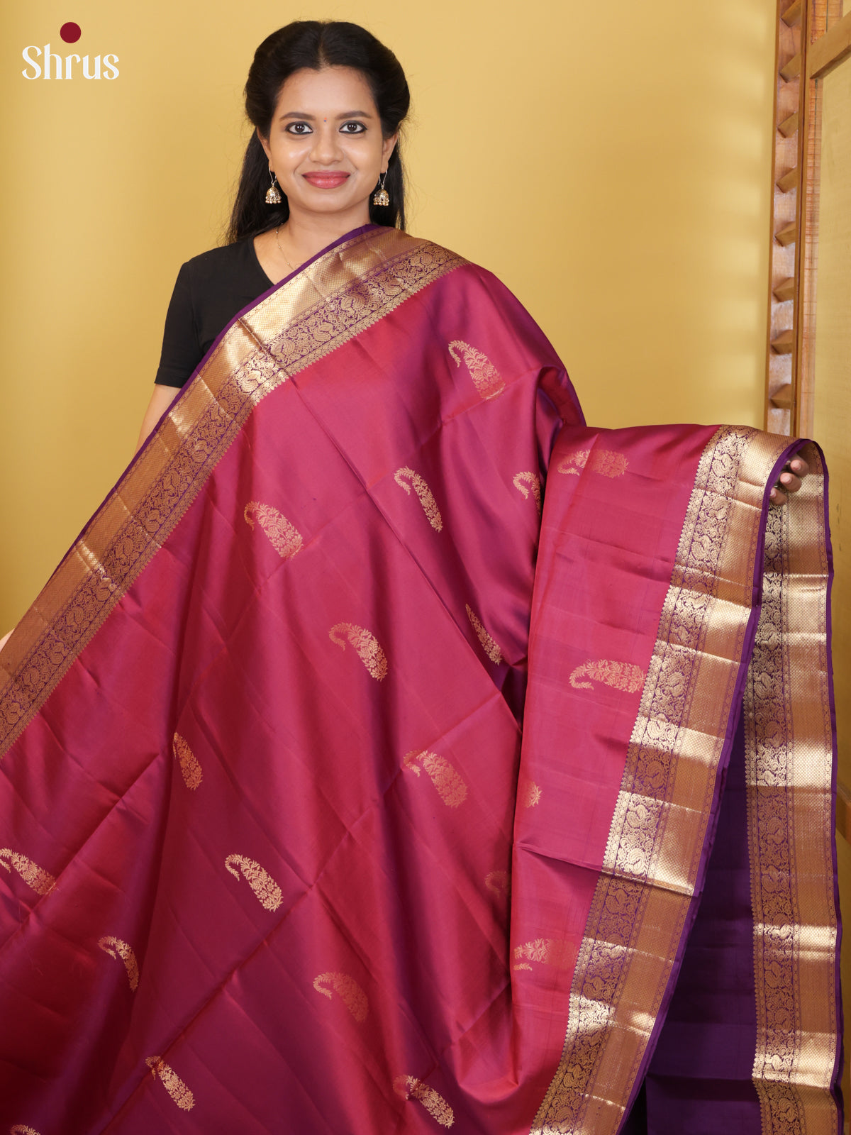 Buy Classic Deep Magenta Kanchipuram Silk Sarees With Paisley Mango Motifs & Purple Zari Pallu