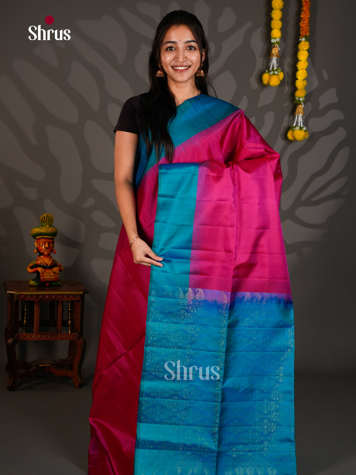 Buy Striking Deep Pink Soft Silk Saree with Plain Body, Dark Teal Border & Brocade Pallu