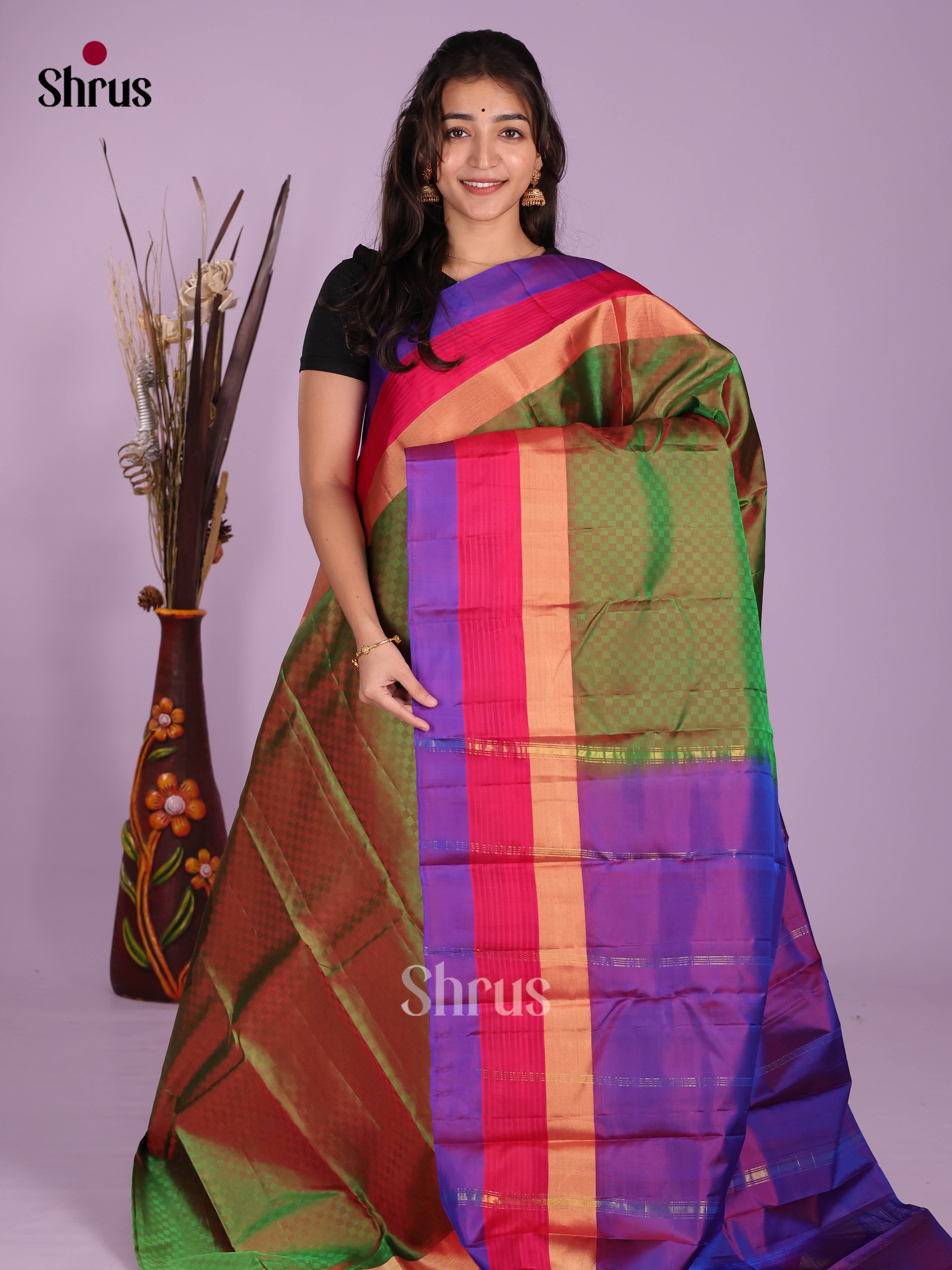 Buy Regal Double Shaded Green Kanchipuram Silk Saree With Checks, Pink & Purple Zari Border
