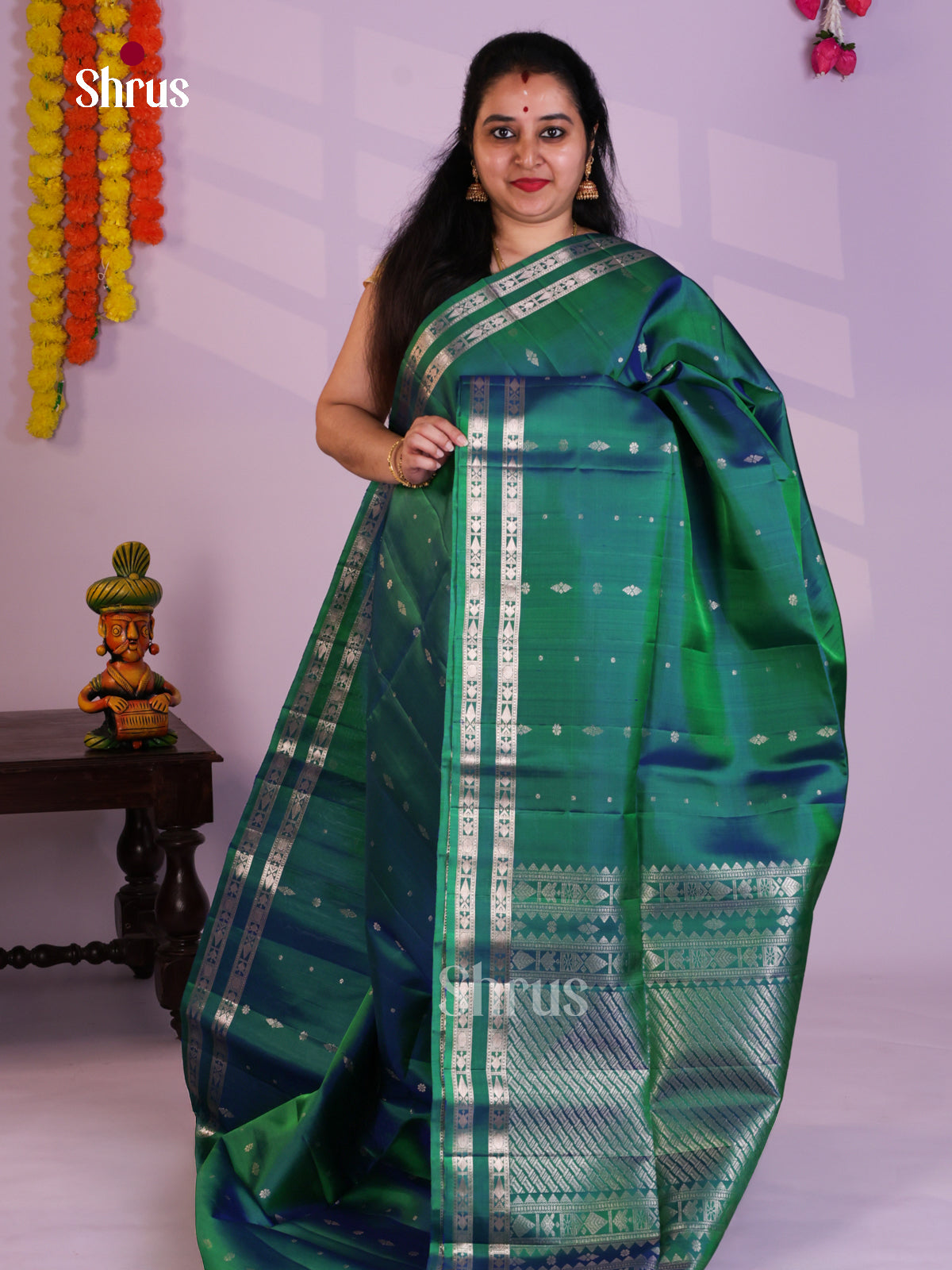 Buy Timeless Double Shaded Green Soft Silk Saree with Silver Buttas & Rettaipet Zari Border