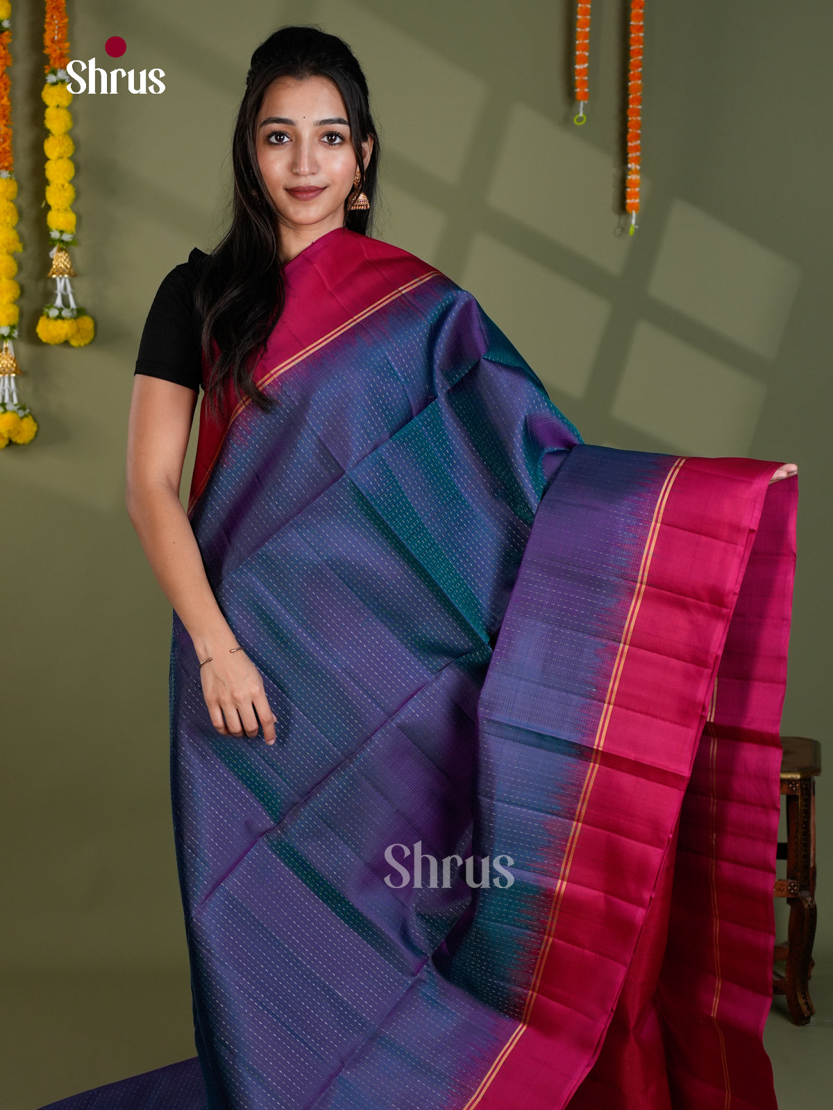 Buy Striking Dual Tone Blue Pure Soft Silk Saree With Dotted Patterns & Pink Border & Brocade Pallu