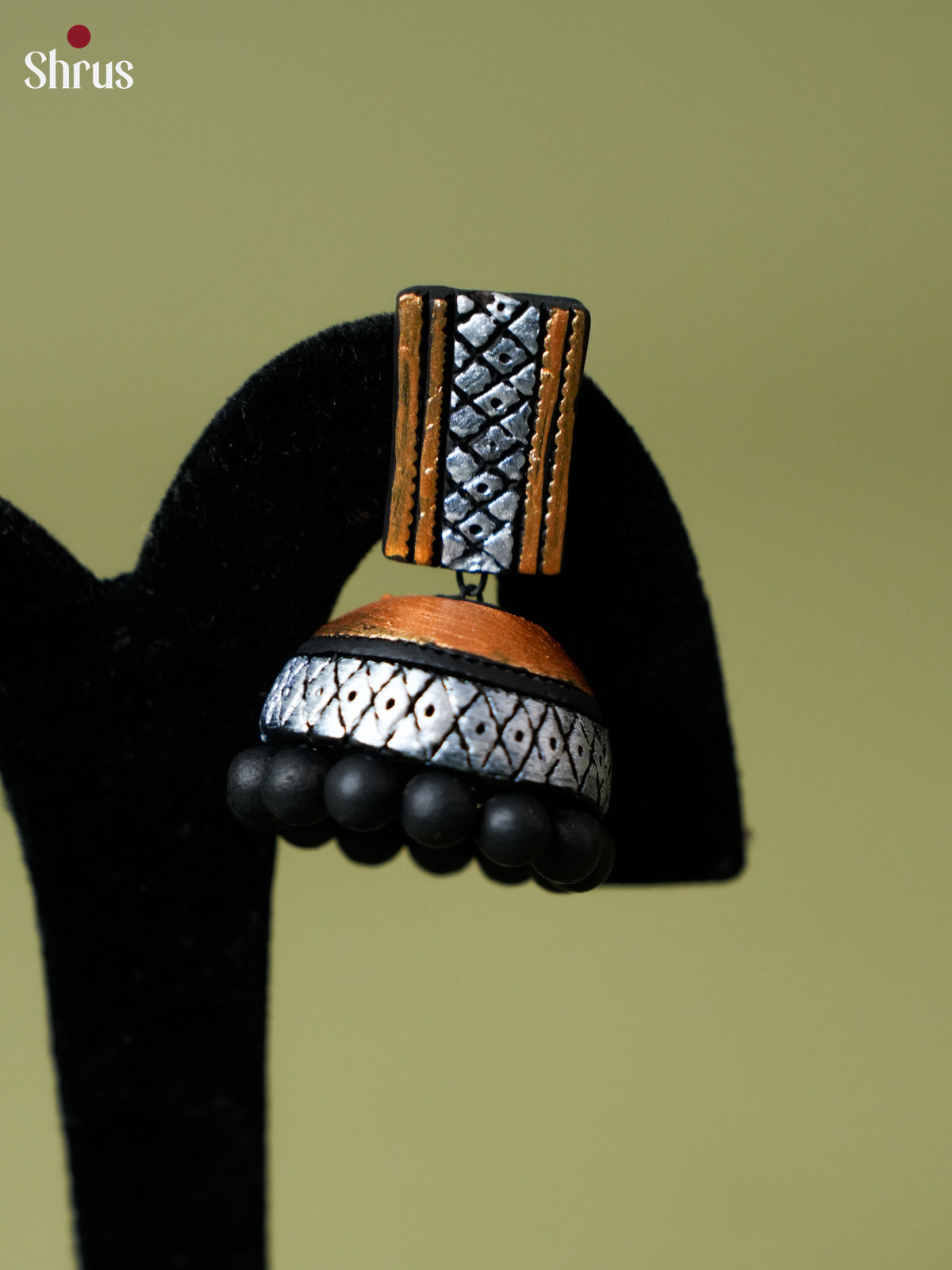 EAJ22025 - Earning - Saree - Shop on Shrus.com