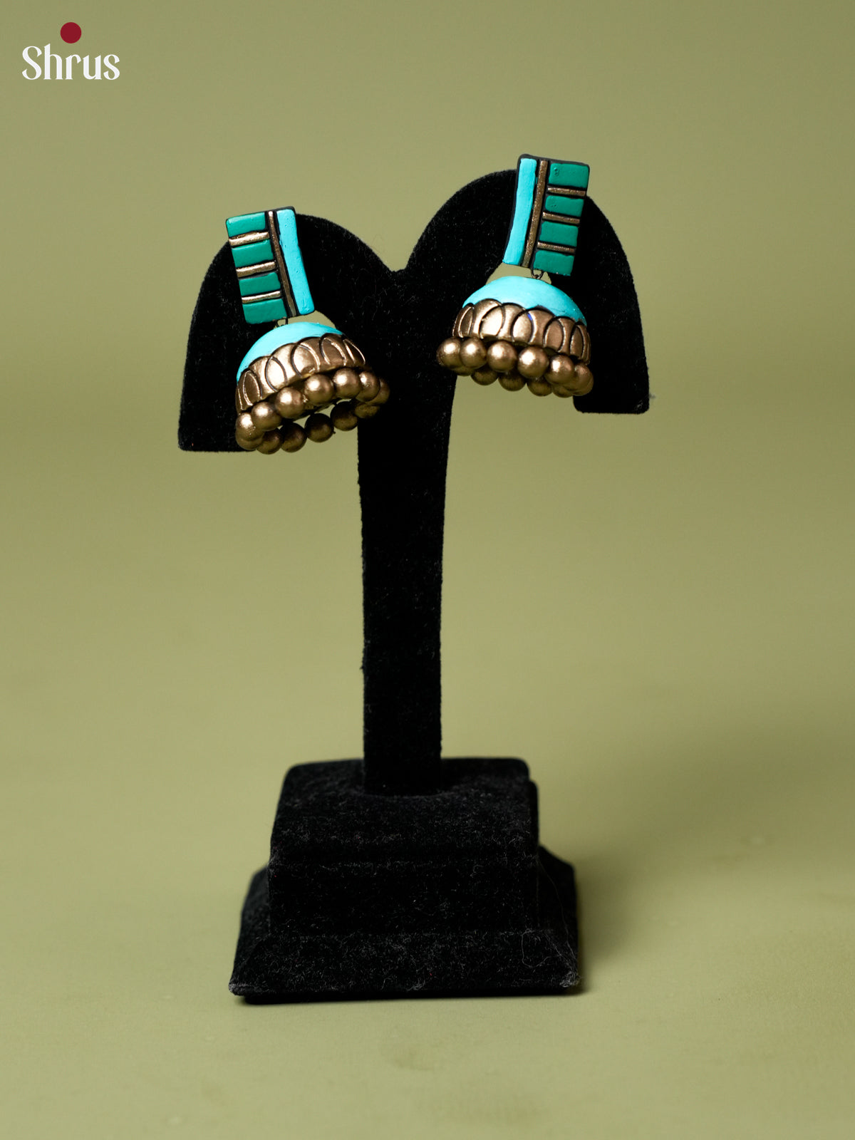 EAJ22029 - Earning - Saree - Shop on Shrus.com