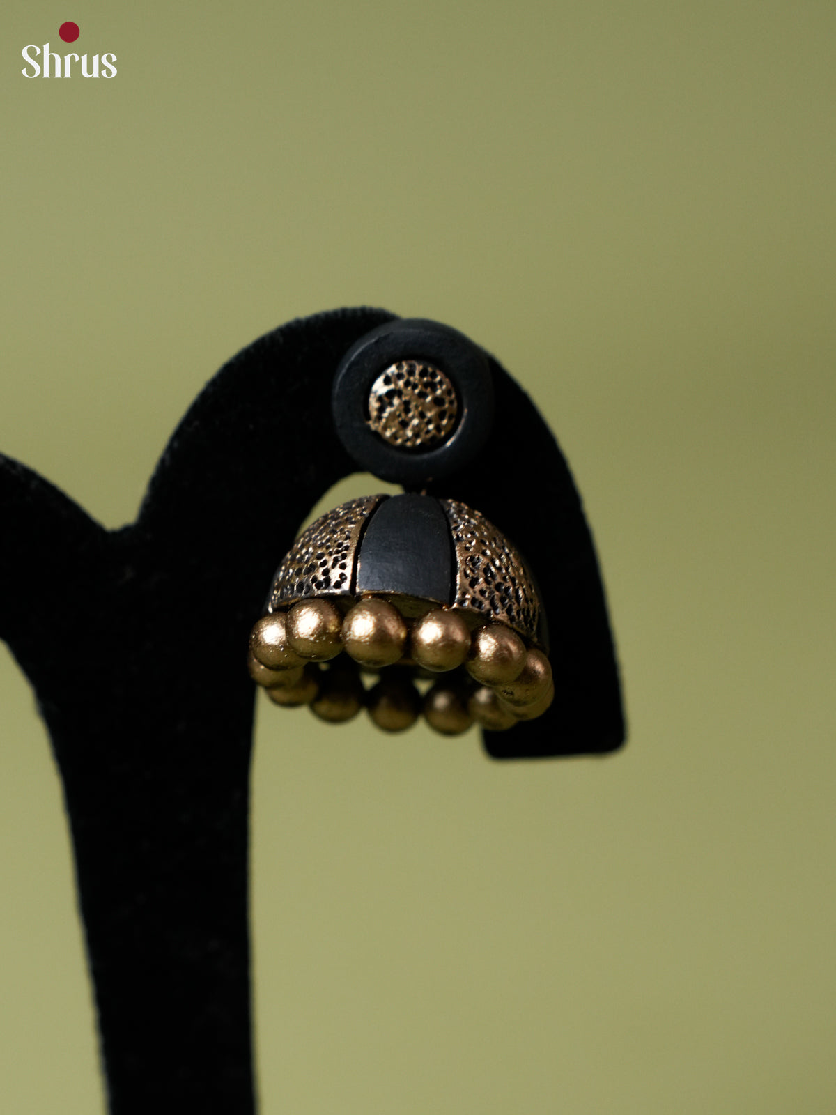 EAJ22030 - Earning - Saree - Shop on Shrus.com