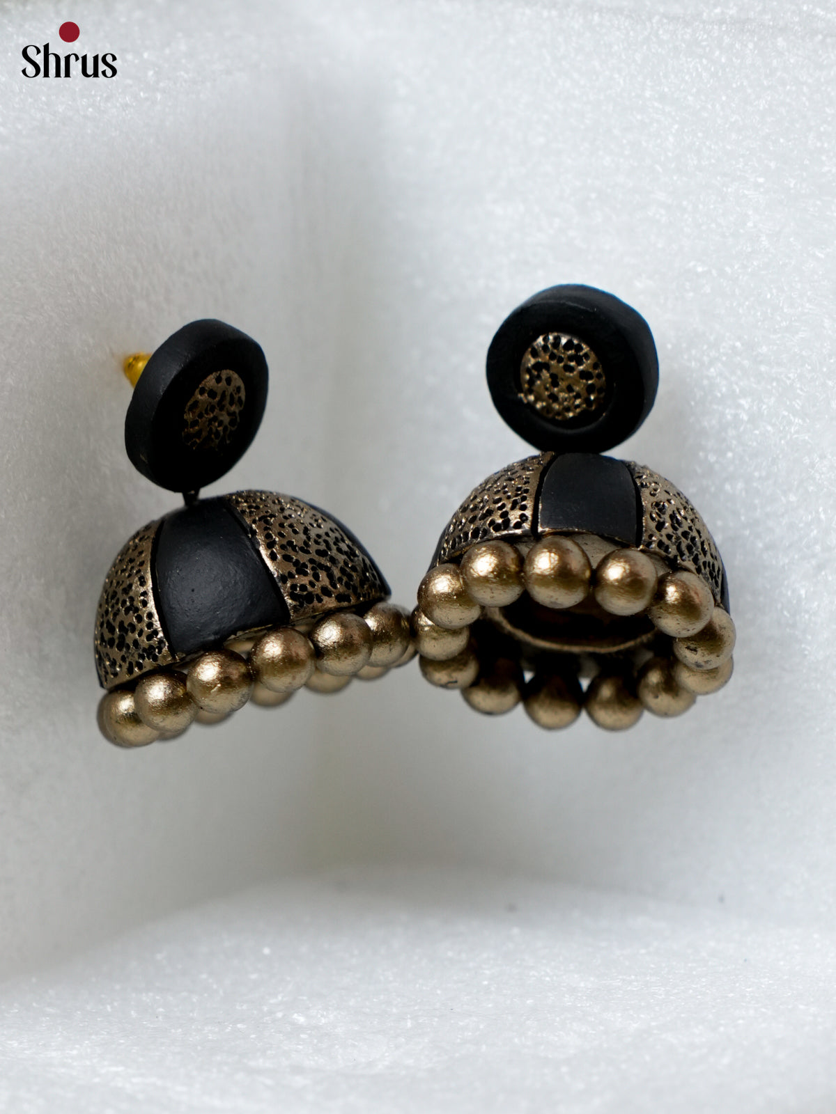 EAJ22030 - Earning - Saree - Shop on Shrus.com