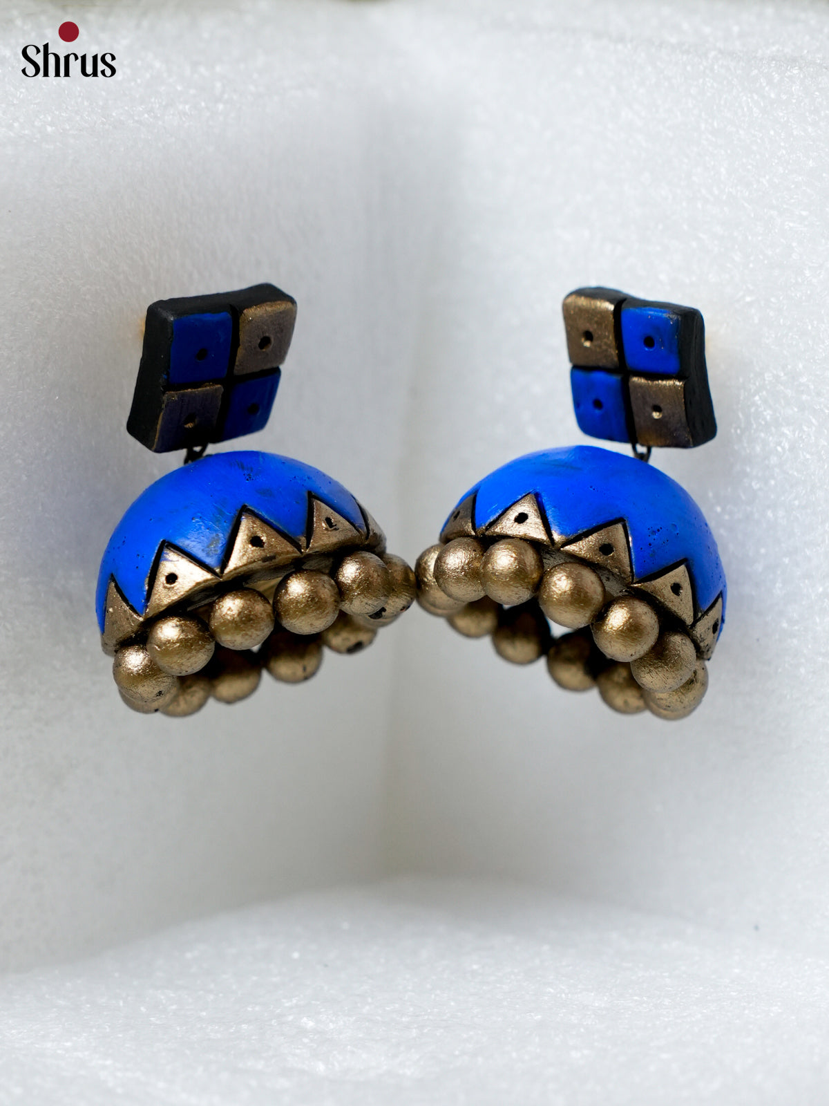 EAJ22039 - Earning - Saree - Shop on Shrus.com