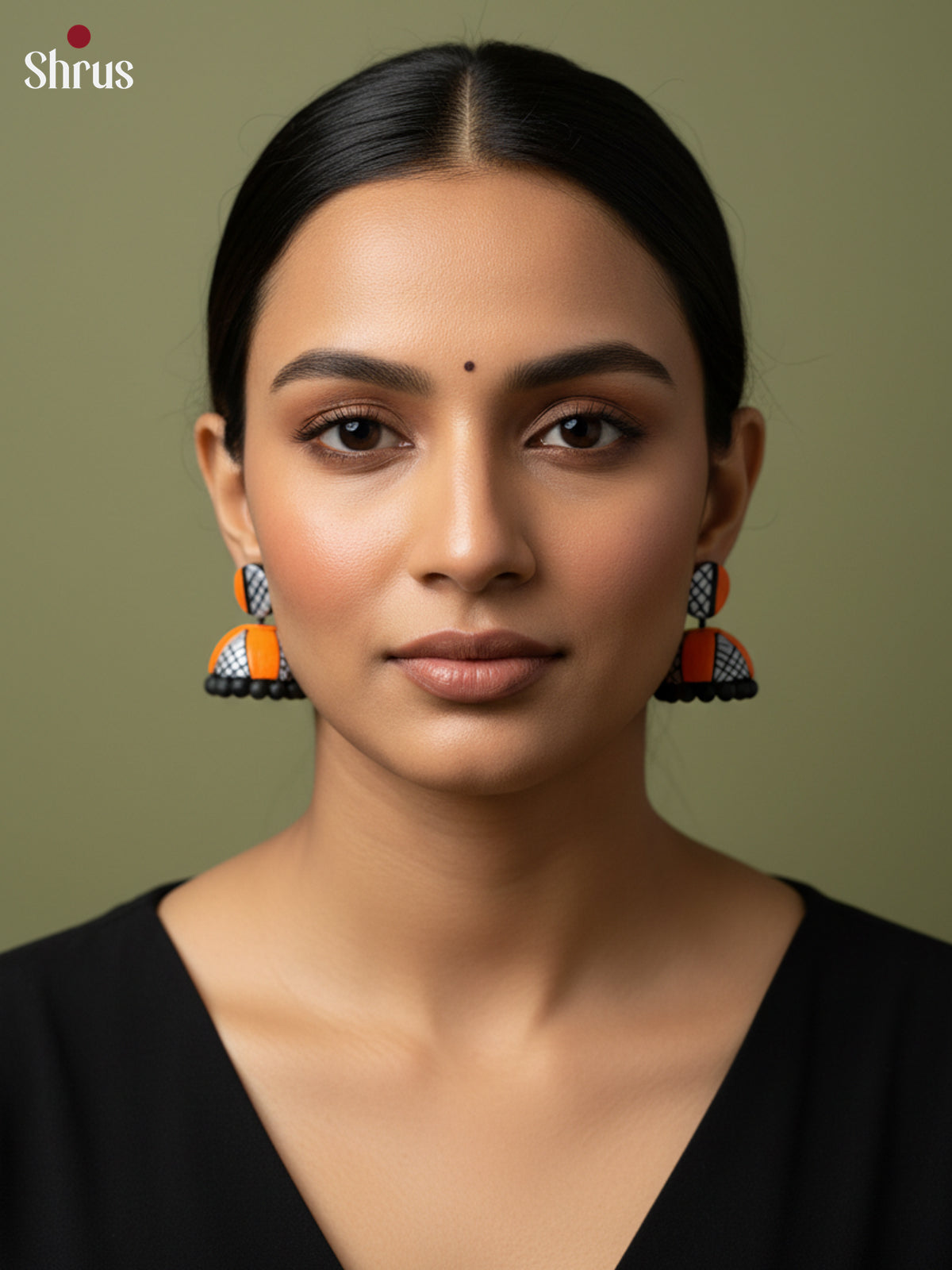 EAJ22040 - Earning - Saree - Shop on Shrus.com