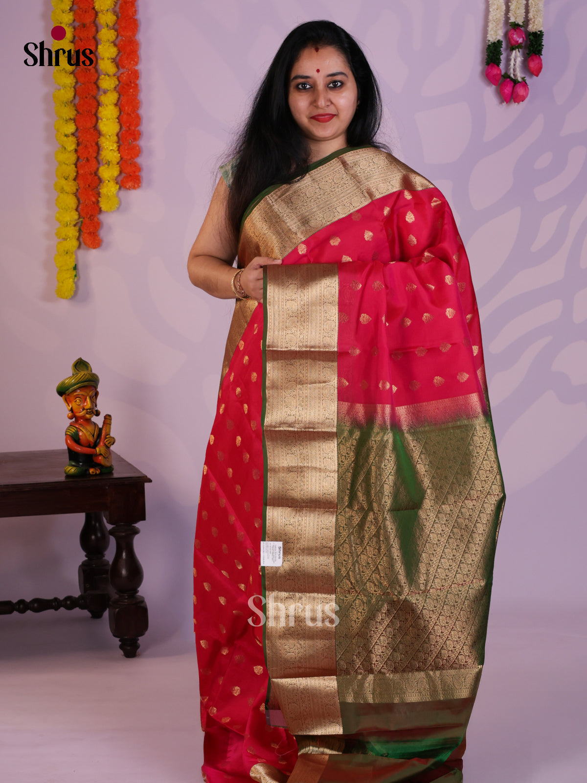 EAS03042 - Kanchipuram Butta design Saree