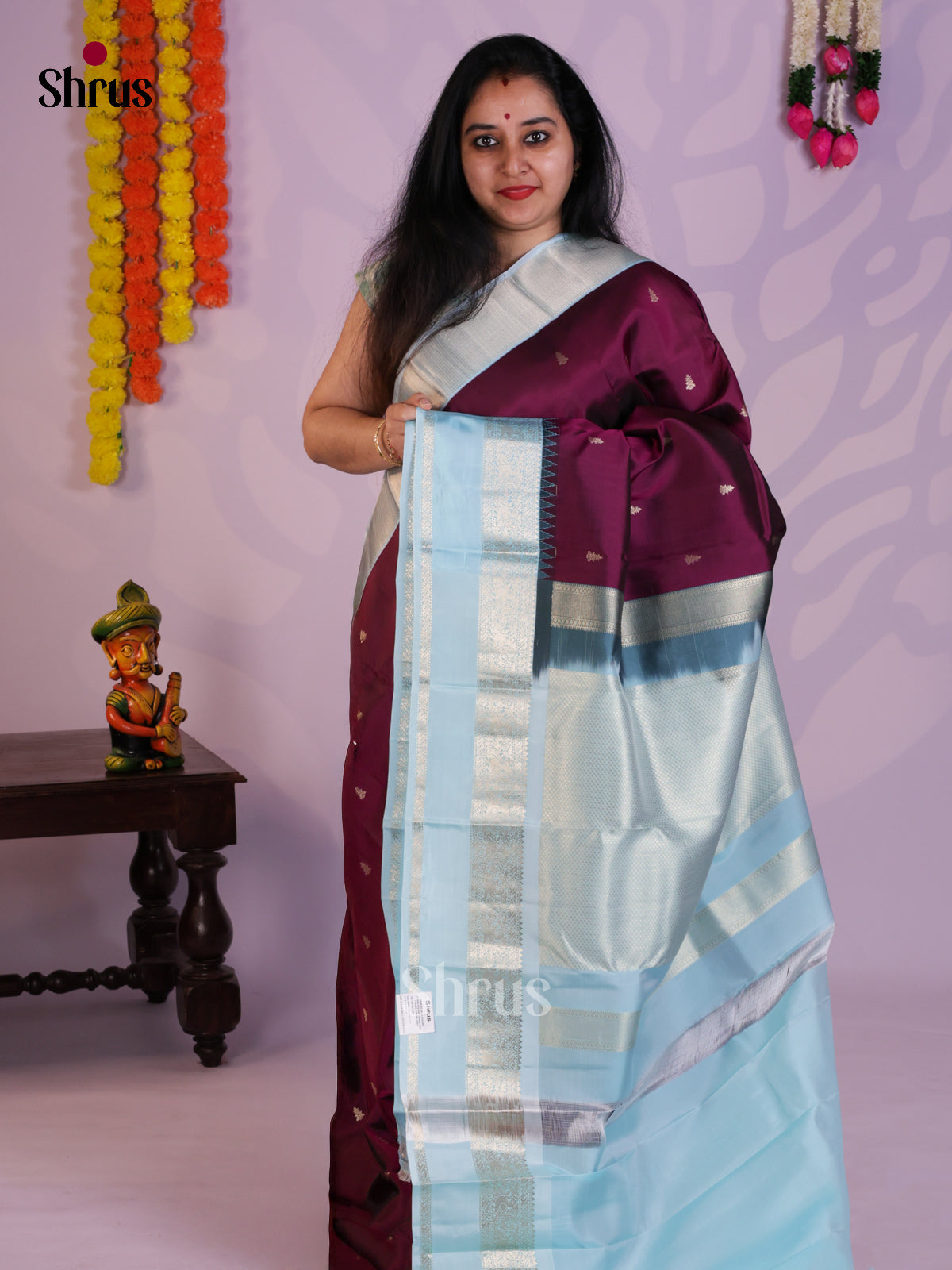 EAS03067 - Kanchipuram Butta design Saree