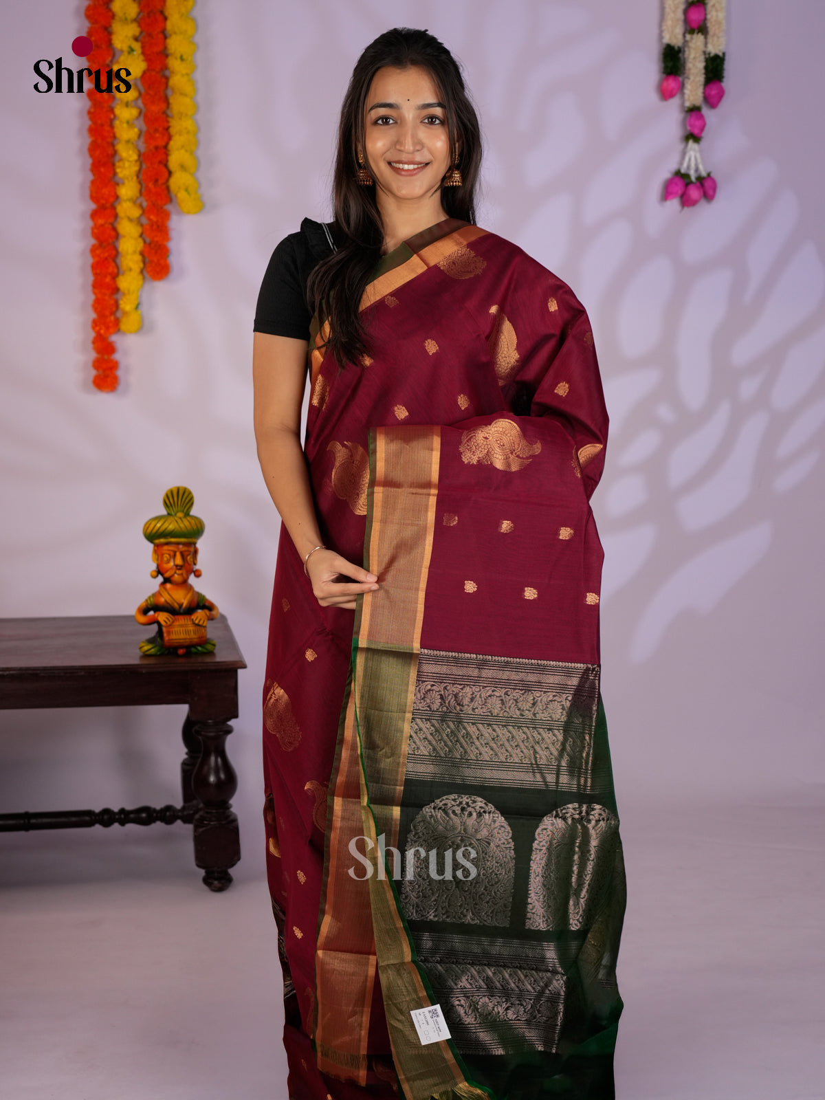 Maroon & Green - Timeless Silk Cotton Saree - EAS12081