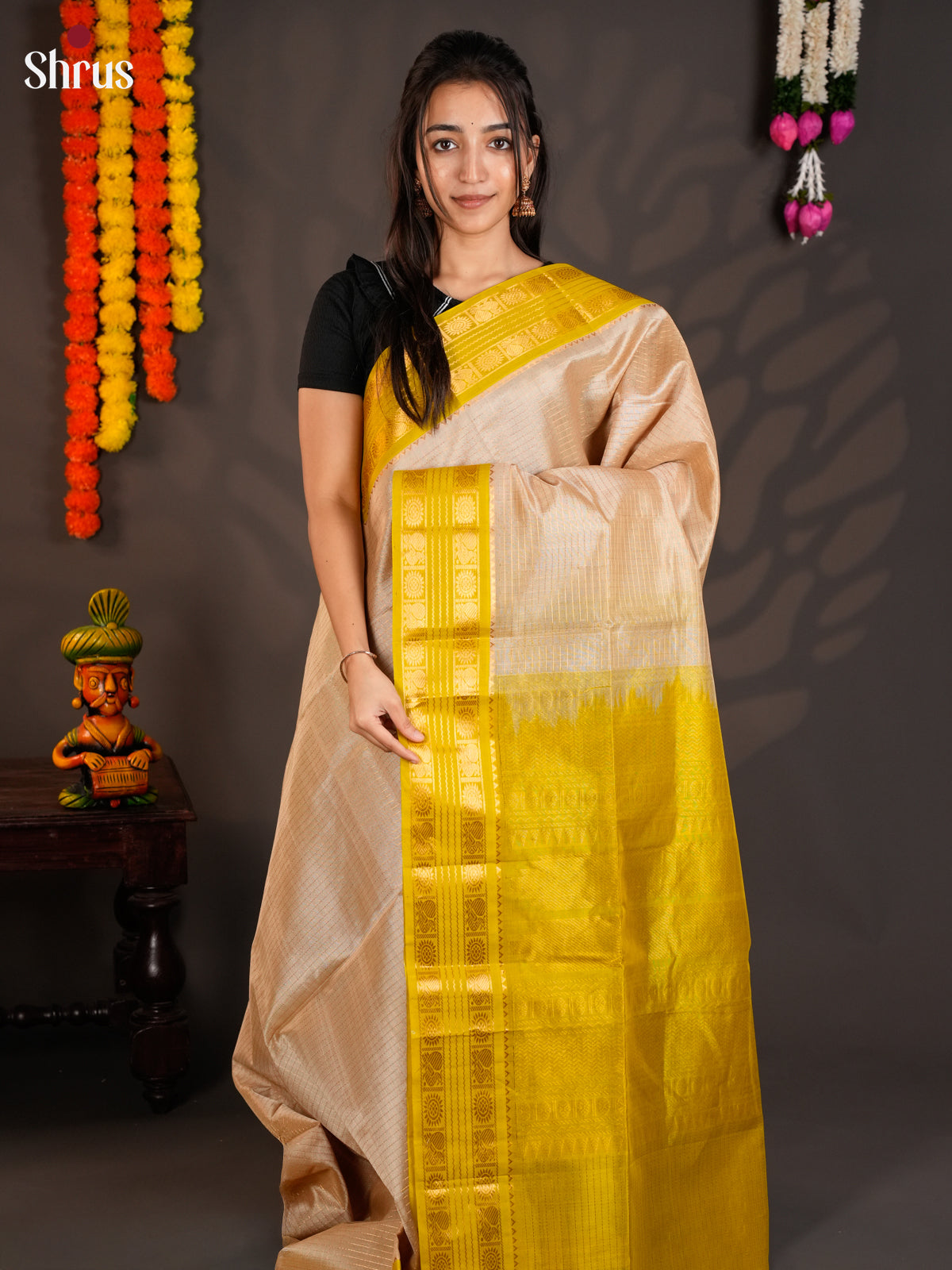 Beautiful Beige & mustardy Green SilK Cotton saree wit zari katta &Korvai-Medium border -EAS19014