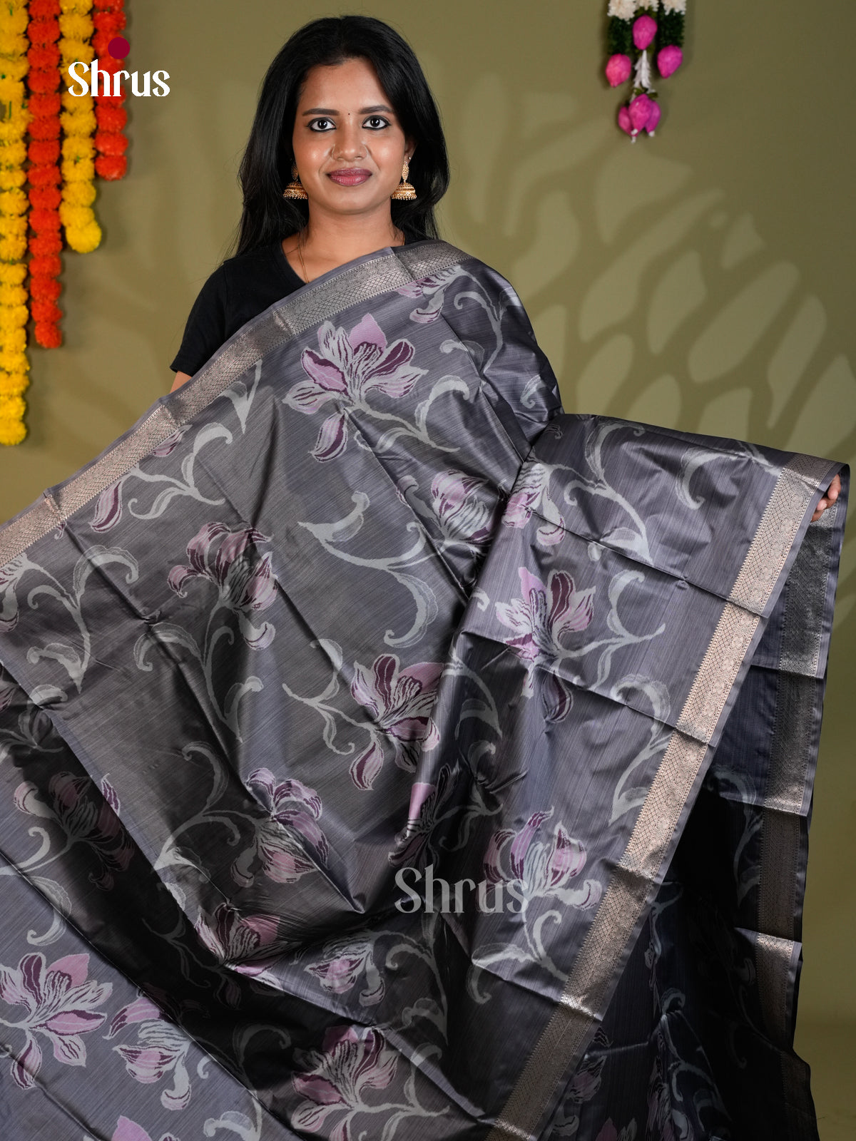 EAS21197 - Kanchipuram-halfpure Saree - Shop on Shrus.com