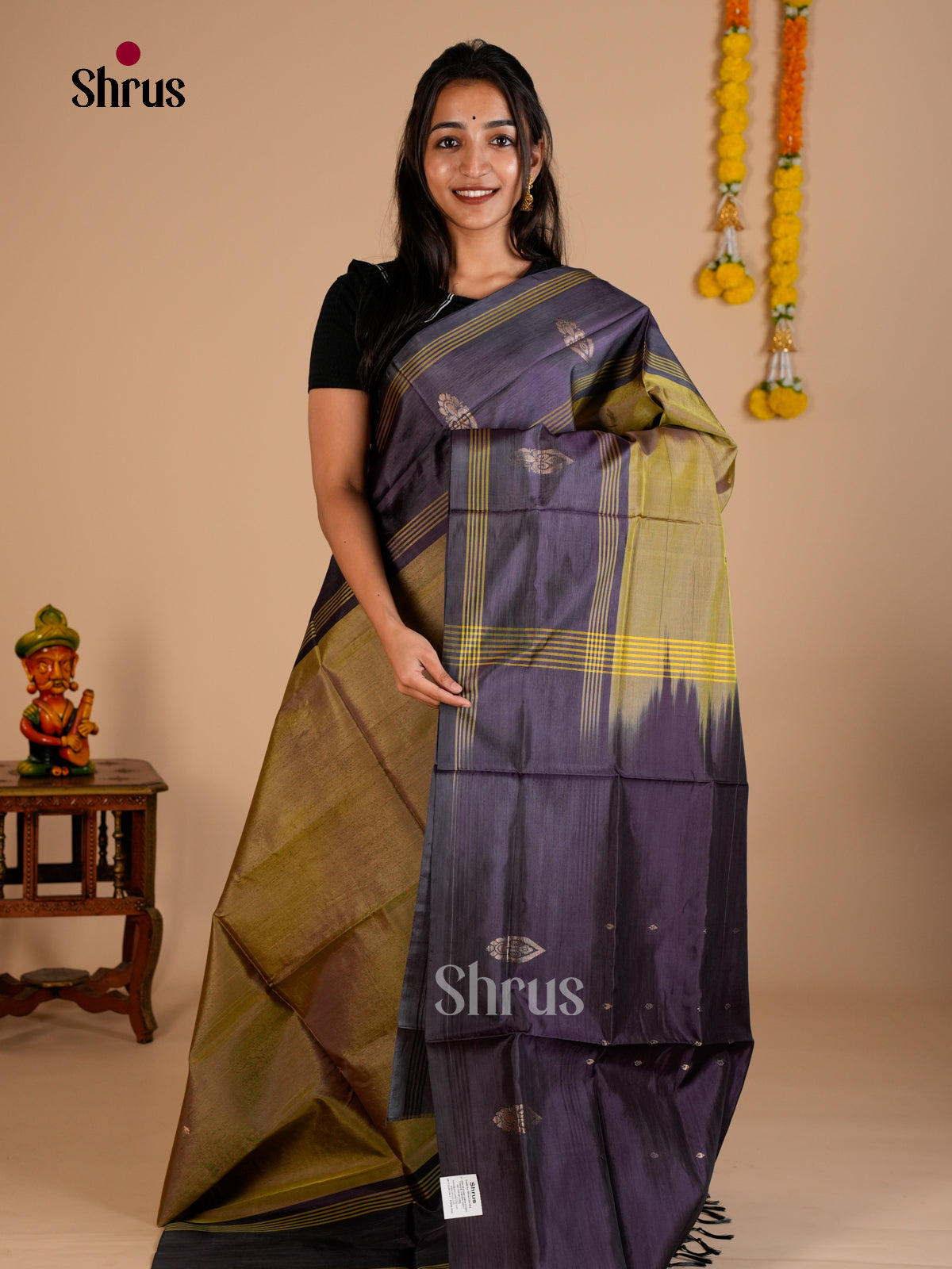 EAS23037 - Banana Pith without blouse - Saree - Shop on Shrus.com