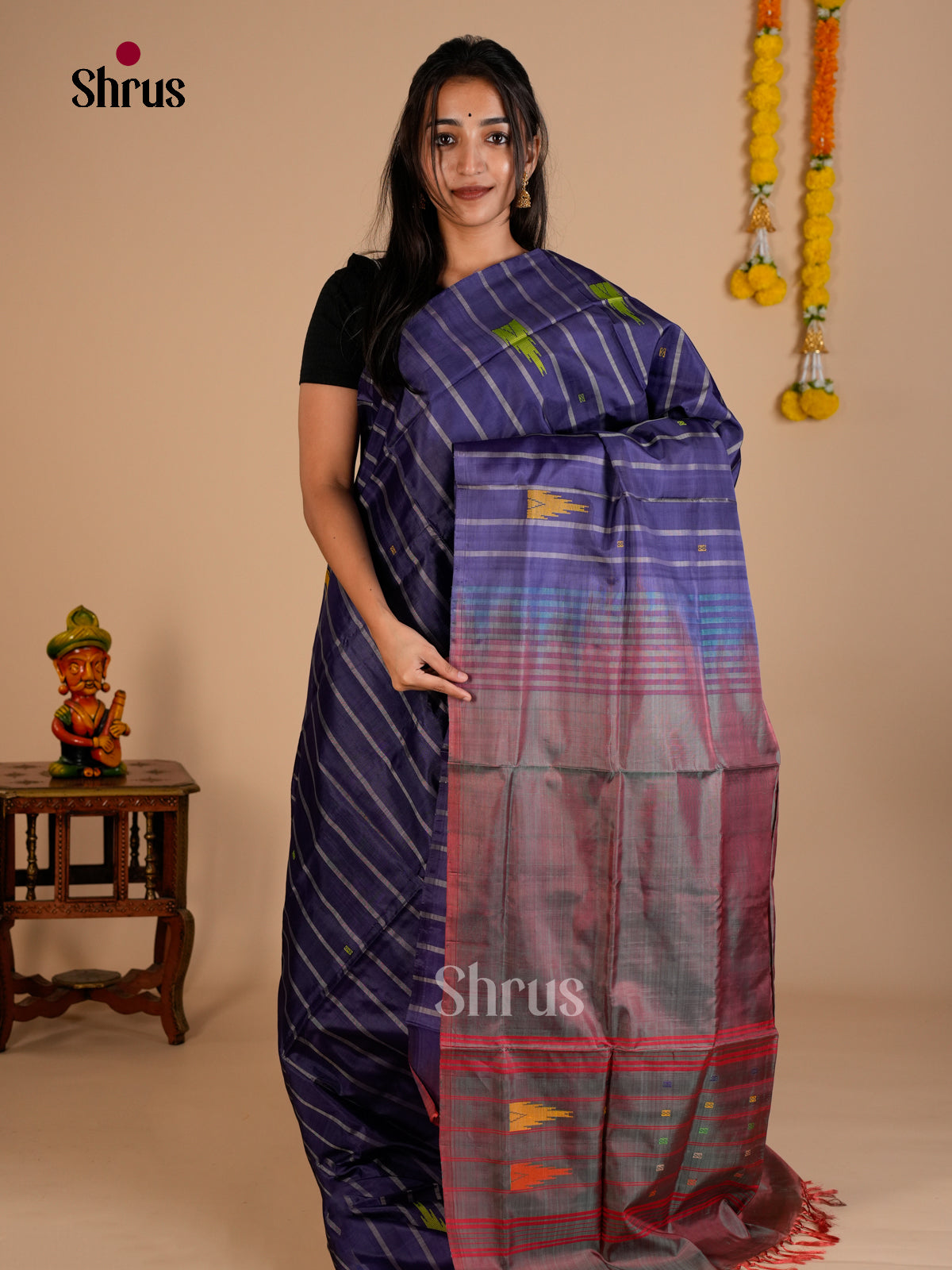 EAS23039 - Banana Pith without blouse - Saree - Shop on Shrus.com
