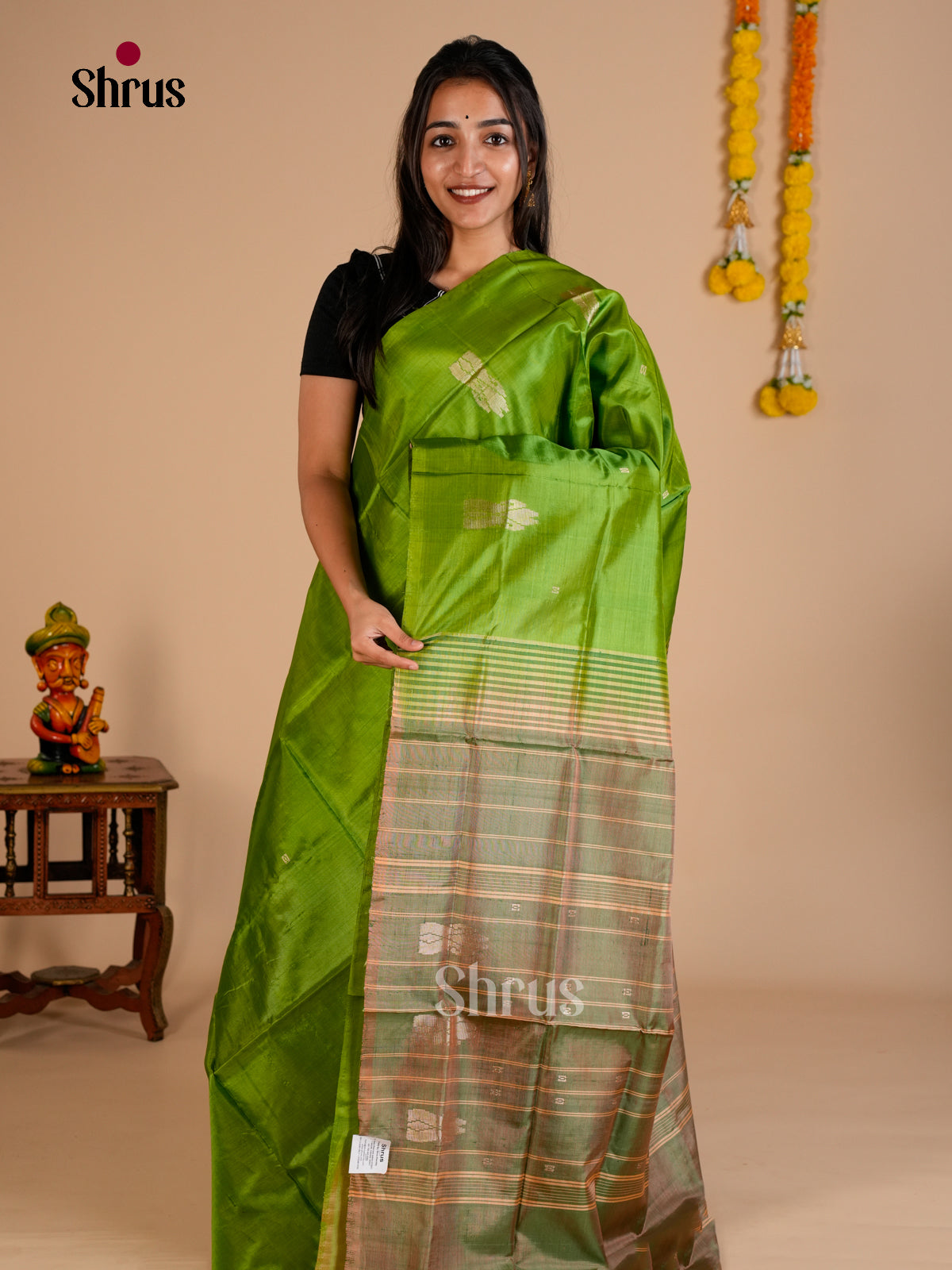 EAS23048 - Banana Pith without blouse - Saree - Shop on Shrus.com