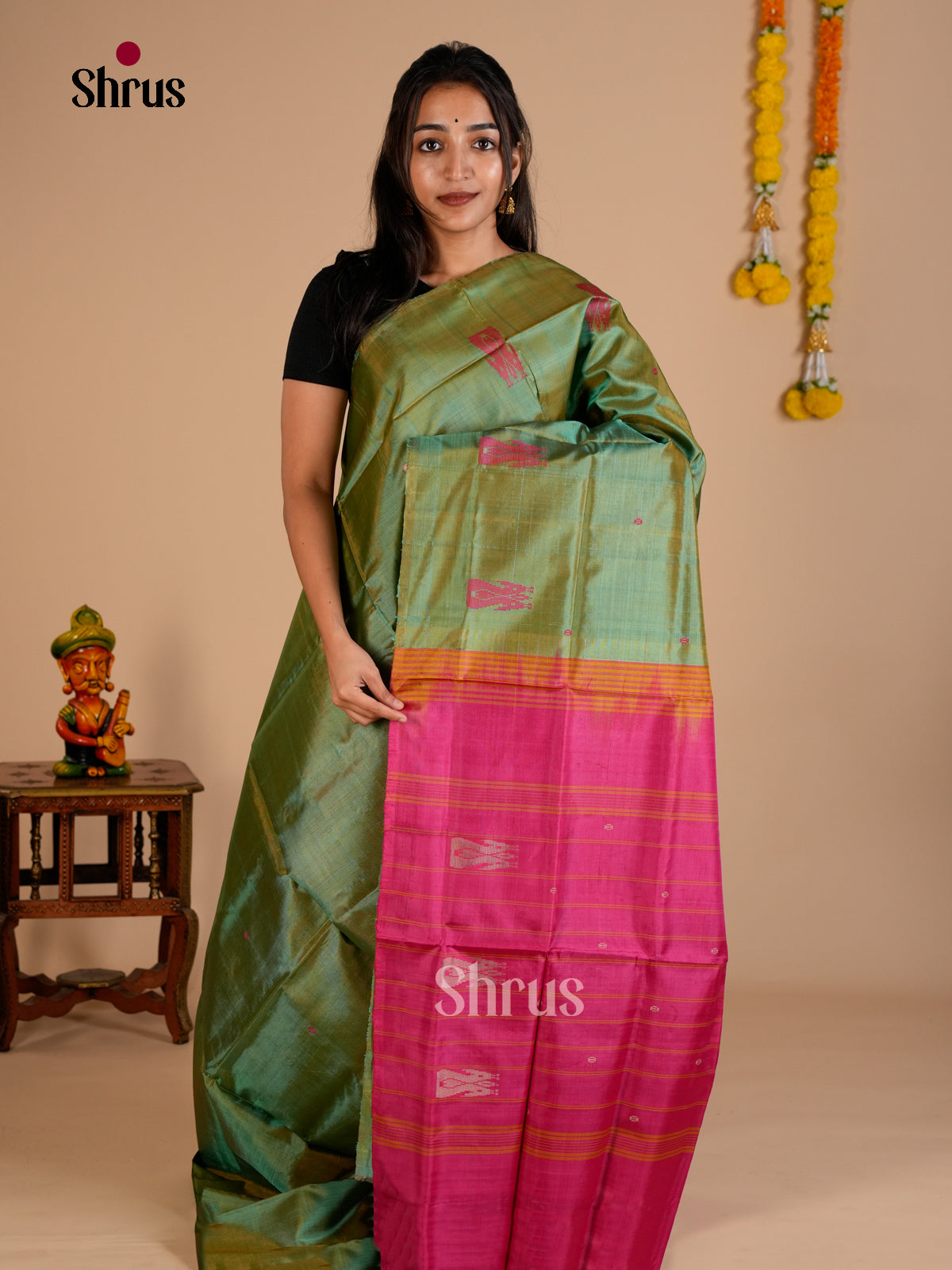 EAS23062 - Banana Pith without blouse - Saree - Shop on Shrus.com