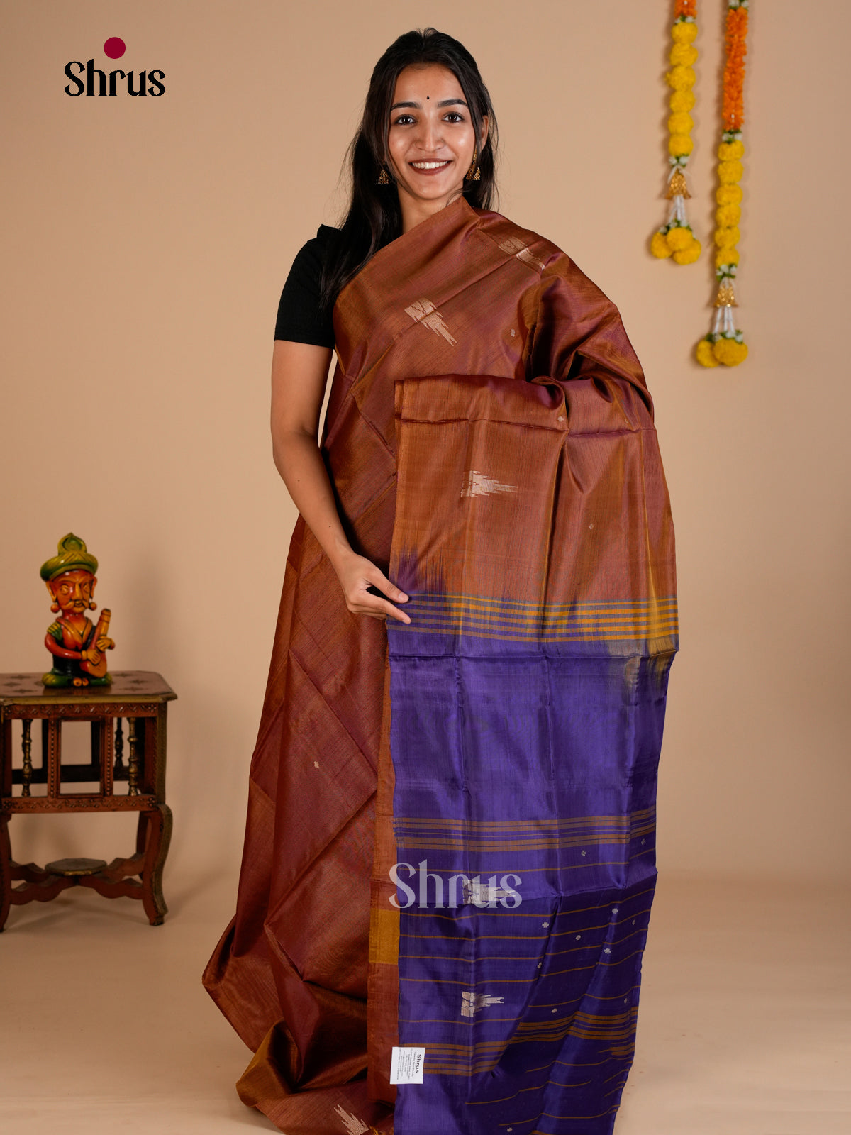 EAS23067 - Banana Pith without blouse - Saree - Shop on Shrus.com