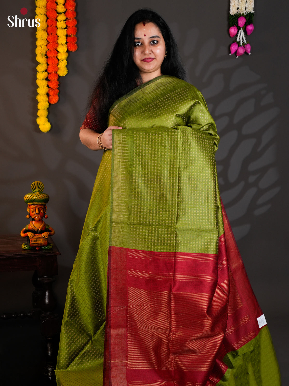 Green & Red - Semi Rawsilk - Saree - EAS24139 - Shop on Shrus.com