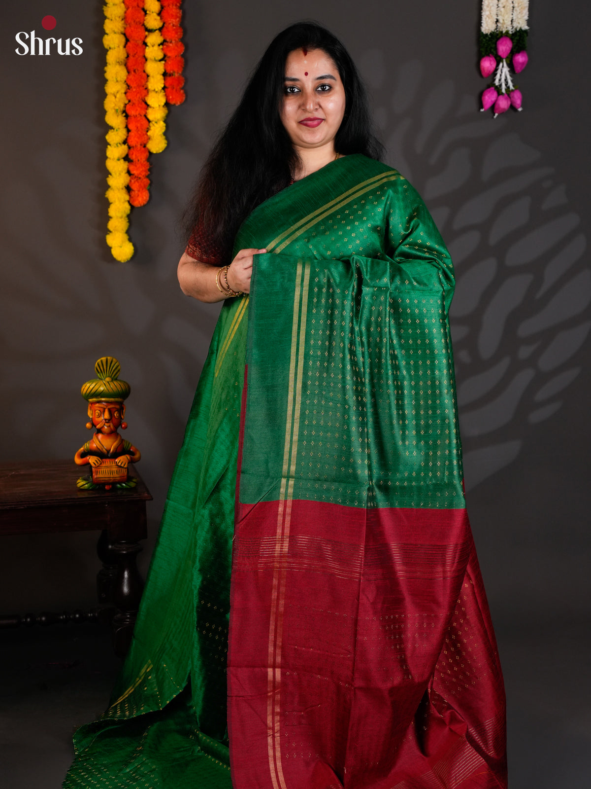 Green & Red- Semi Rawsilk - Saree -EAS24204