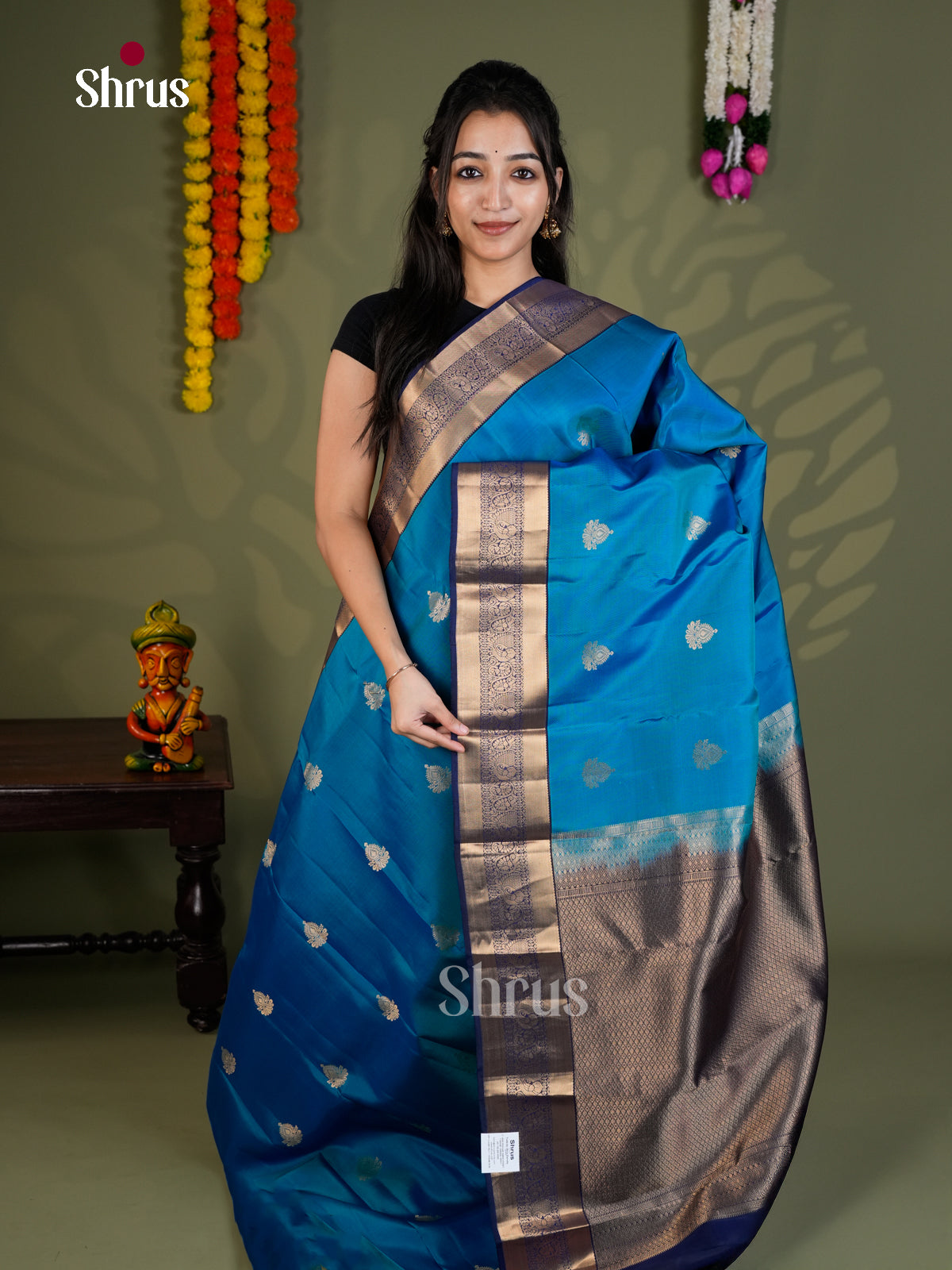Blue & Navy Blue - Kanchipuram-halfpure - Saree- EAS28084 - Shop on Shrus.com