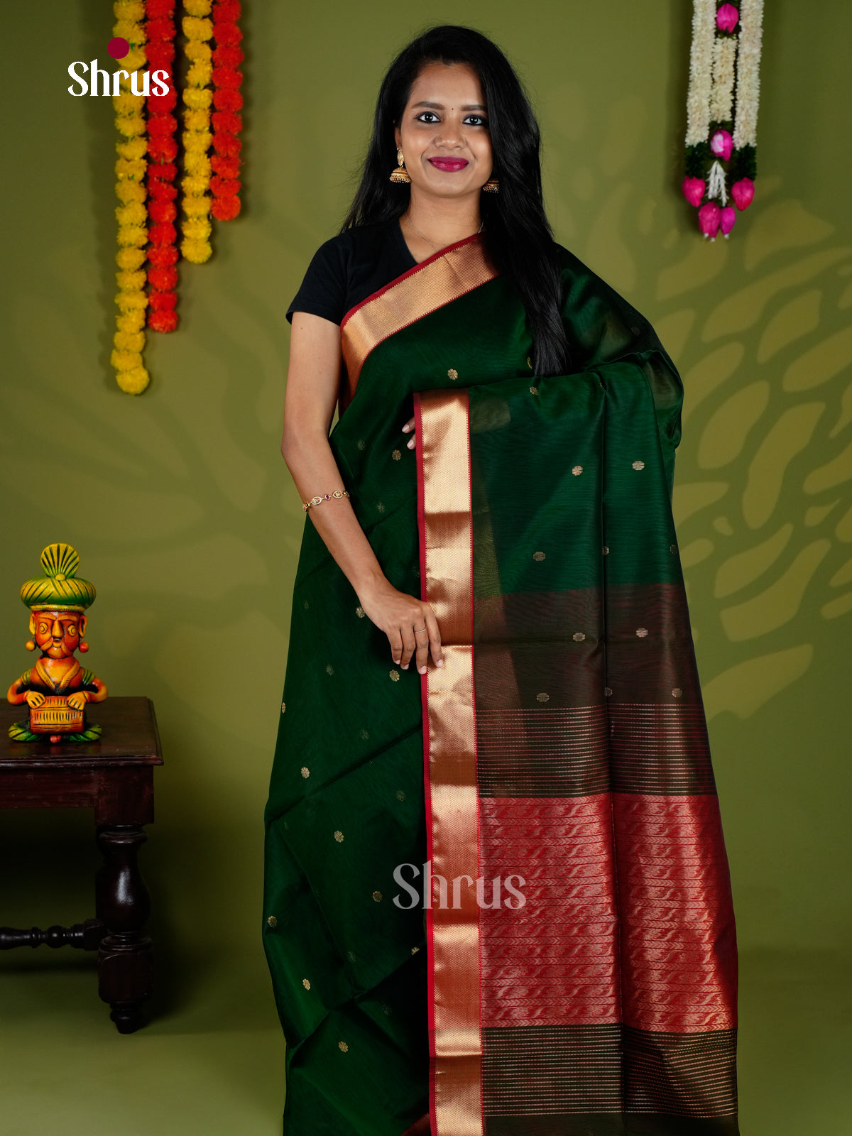 Green & Red - EAS30016 - Maheshwari silkcotton - Saree - Shop on Shrus.com