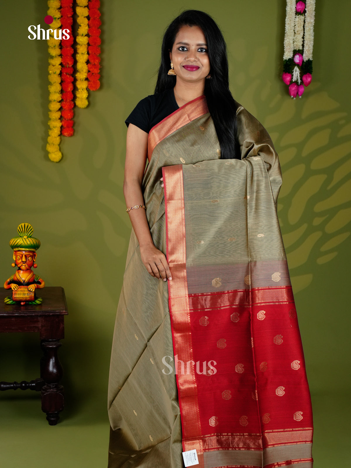Grey & Red - Maheshwari silkcotton - Saree- EAS30029 - Shop on Shrus.com