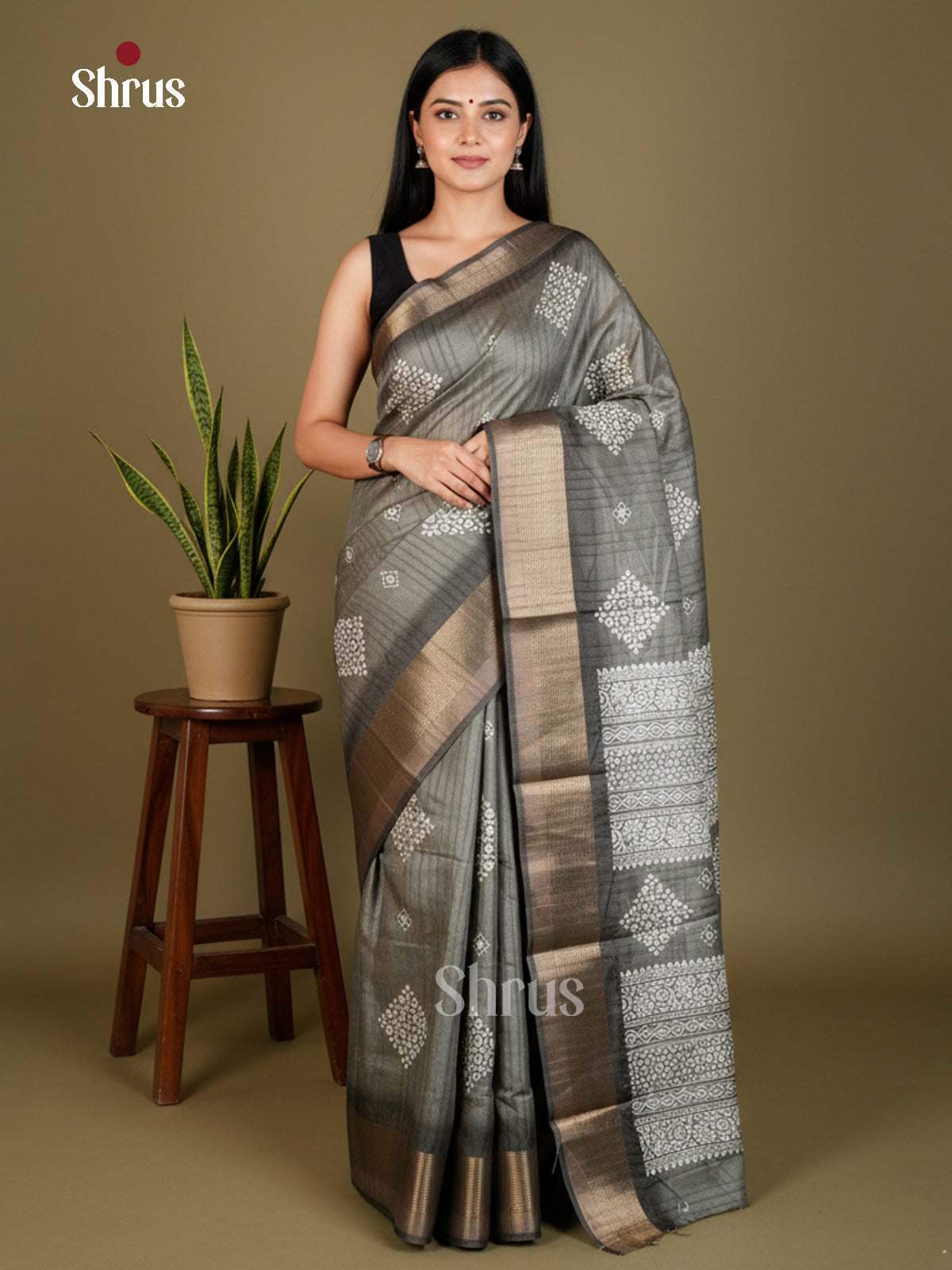 Grey - Semi Crepe Saree- EAS30586 - Shop on Shrus.com