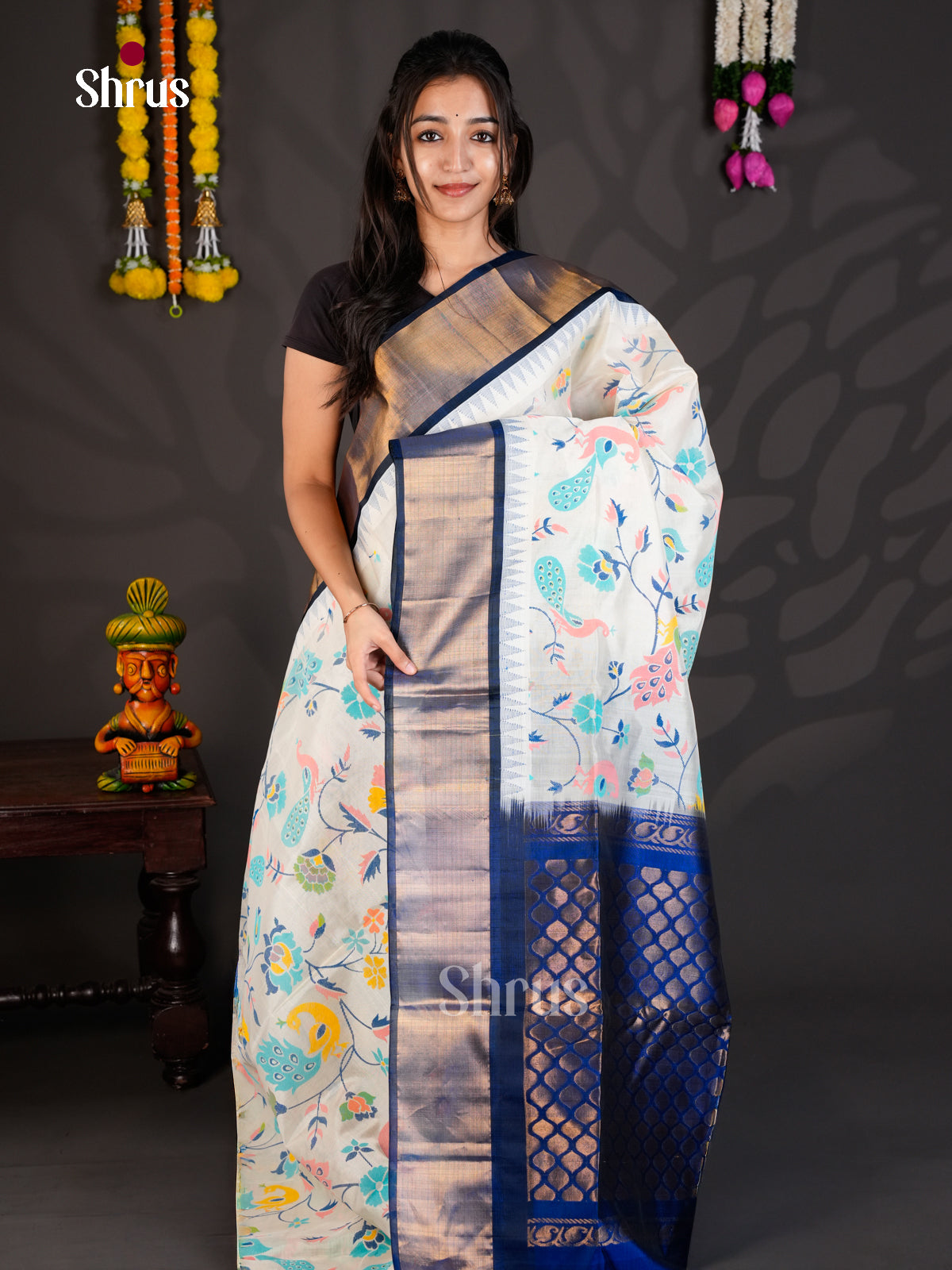 EBS01807 - Hindolam - Saree - Shop on Shrus.com