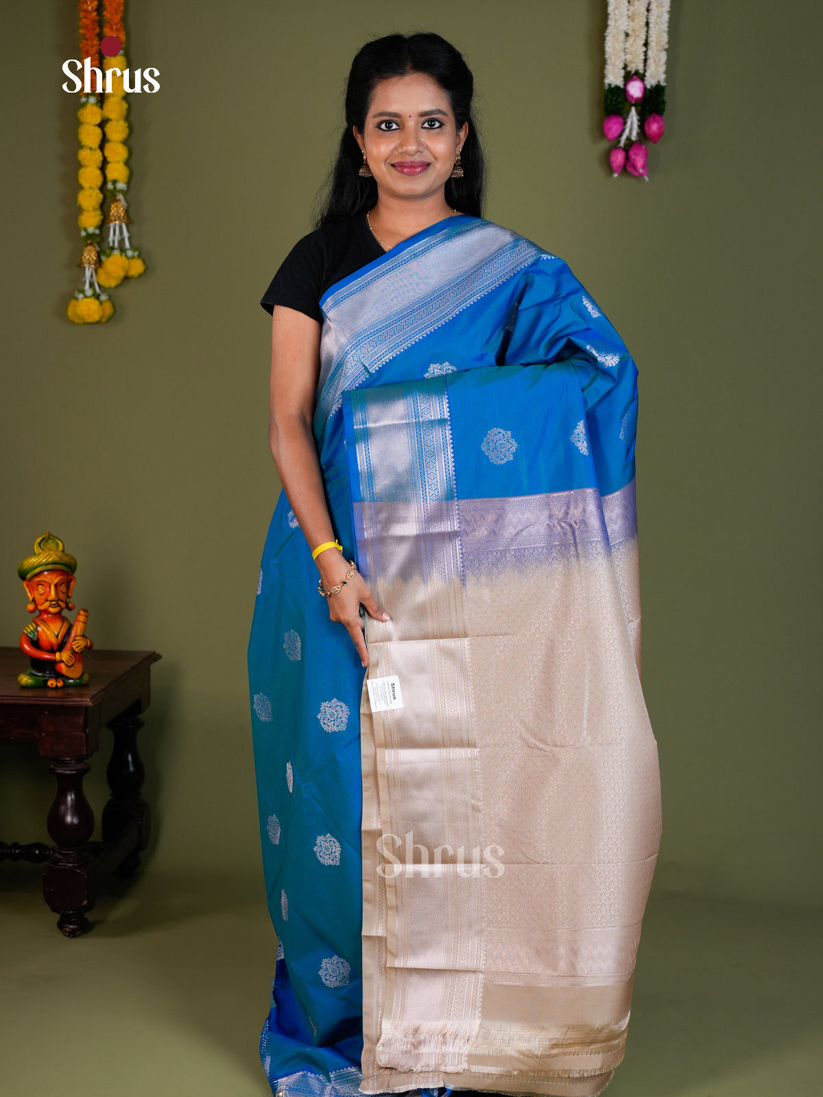 Semi Kanchipuram Saree - EBS16049 - Shop on Shrus.com