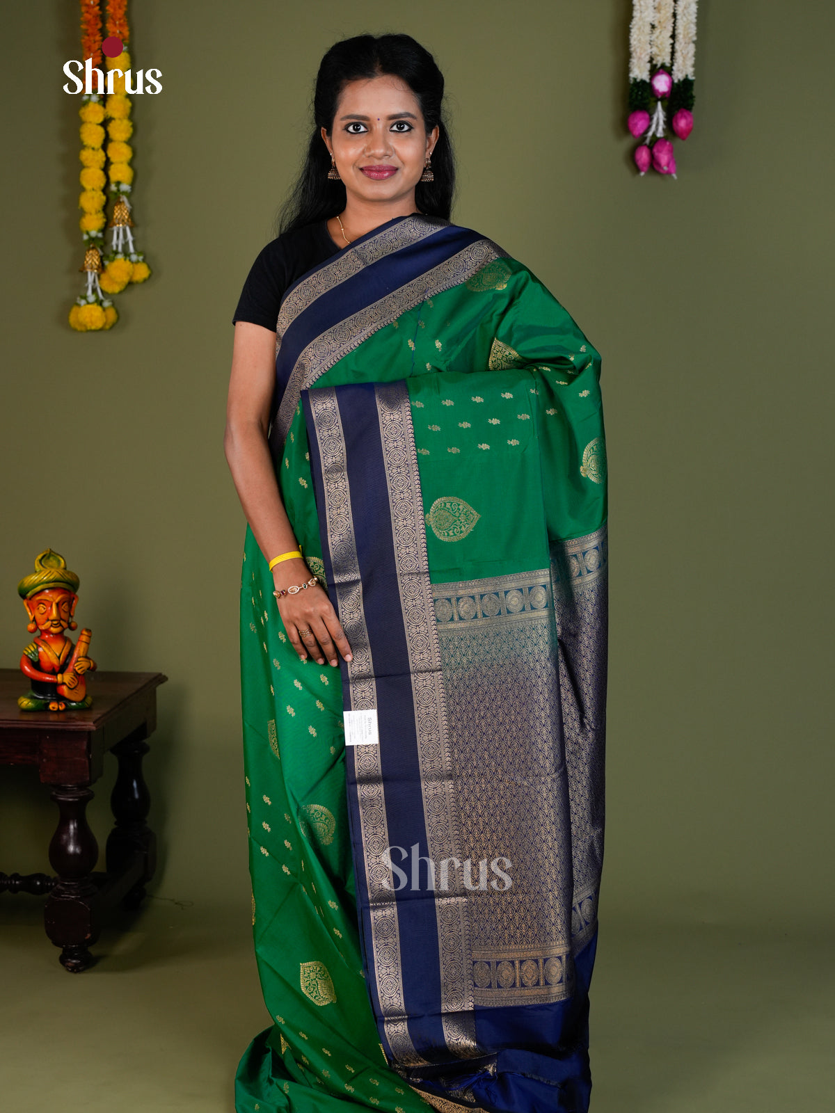 Semi Kanchipuram Saree - EBS16233 - Shop on Shrus.com