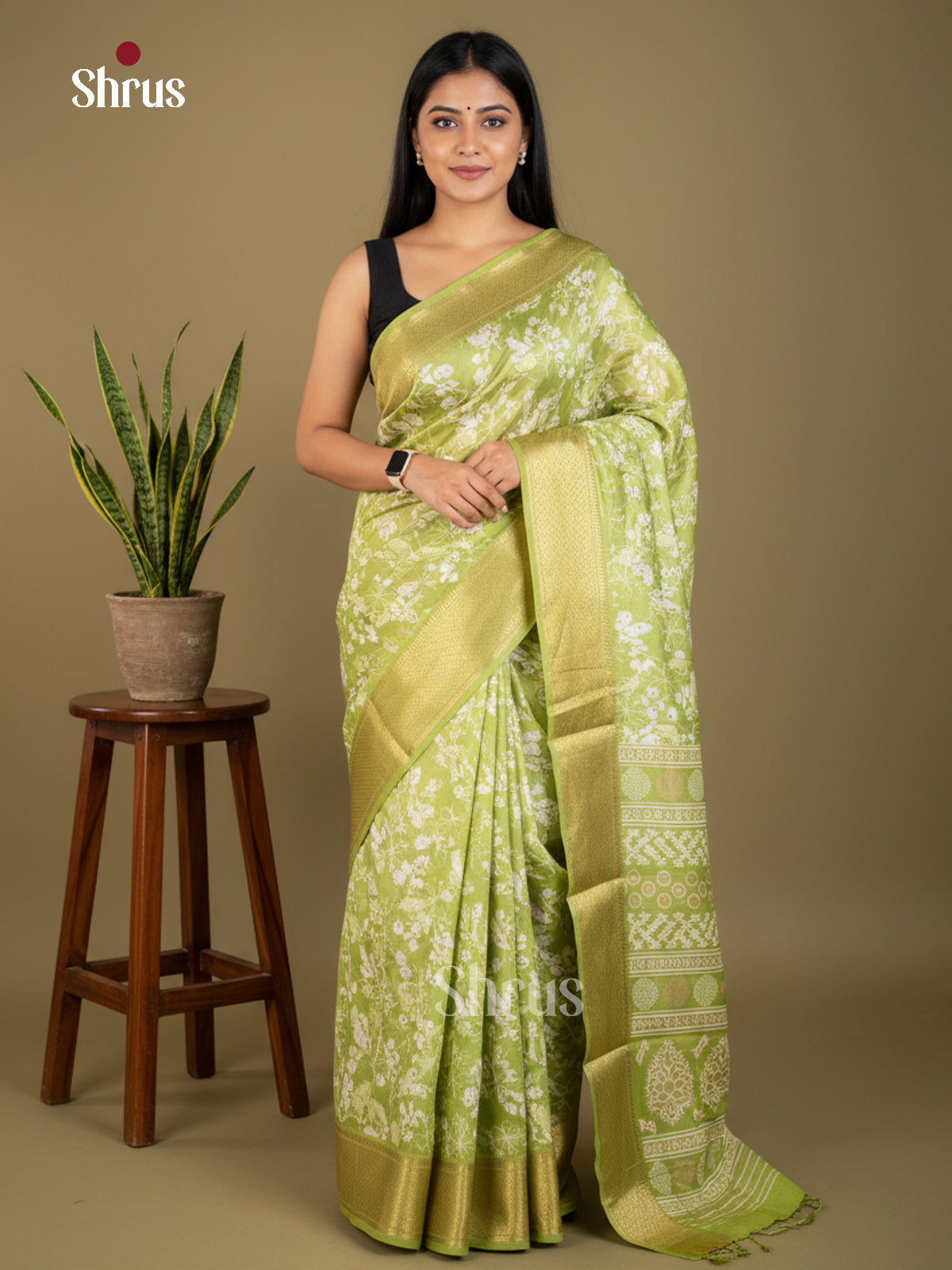 EBS16608 - Semi Crepe Saree - Shop on Shrus.com