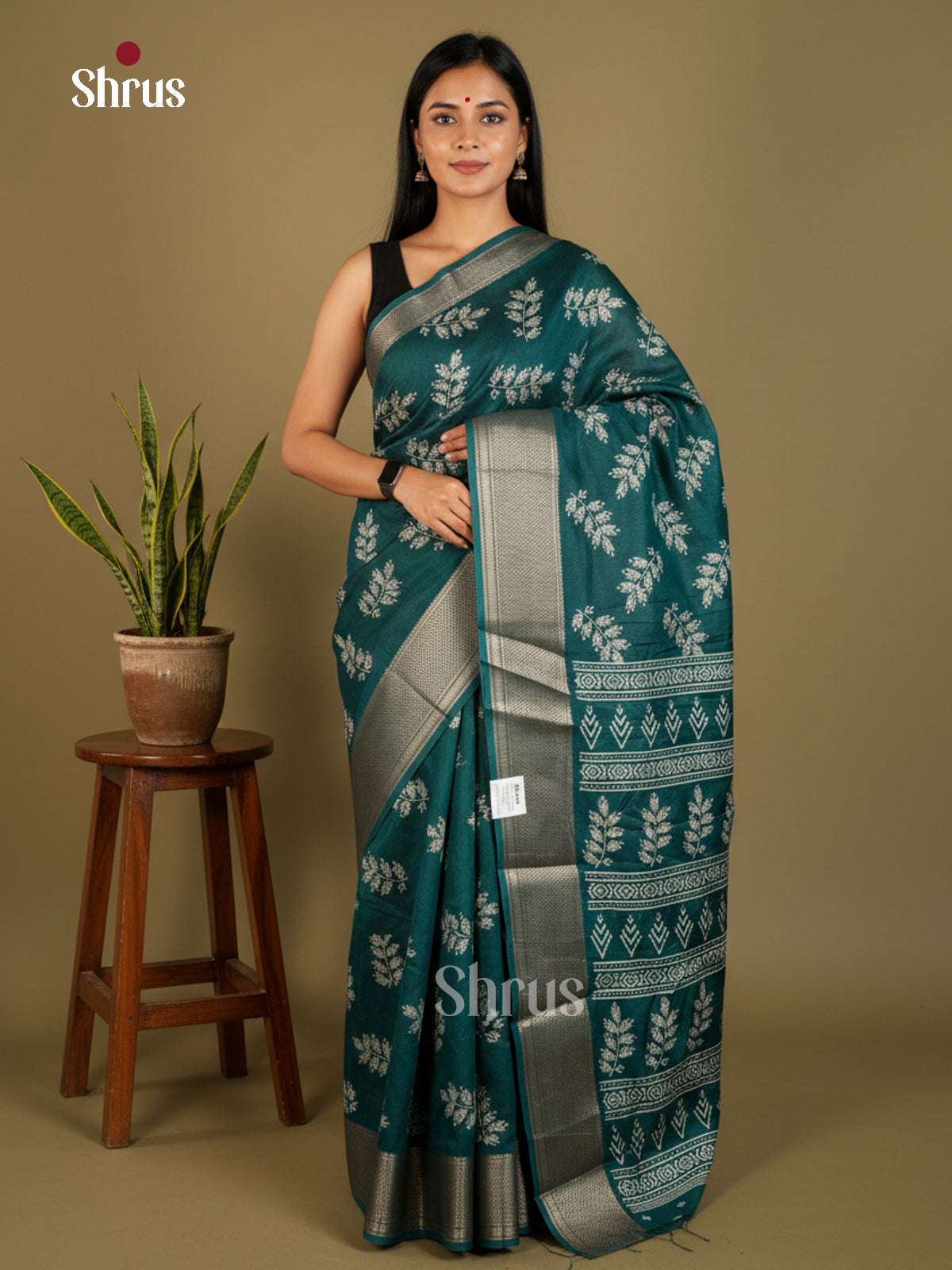 EBS16676 - Semi Crepe Saree - Shop on Shrus.com
