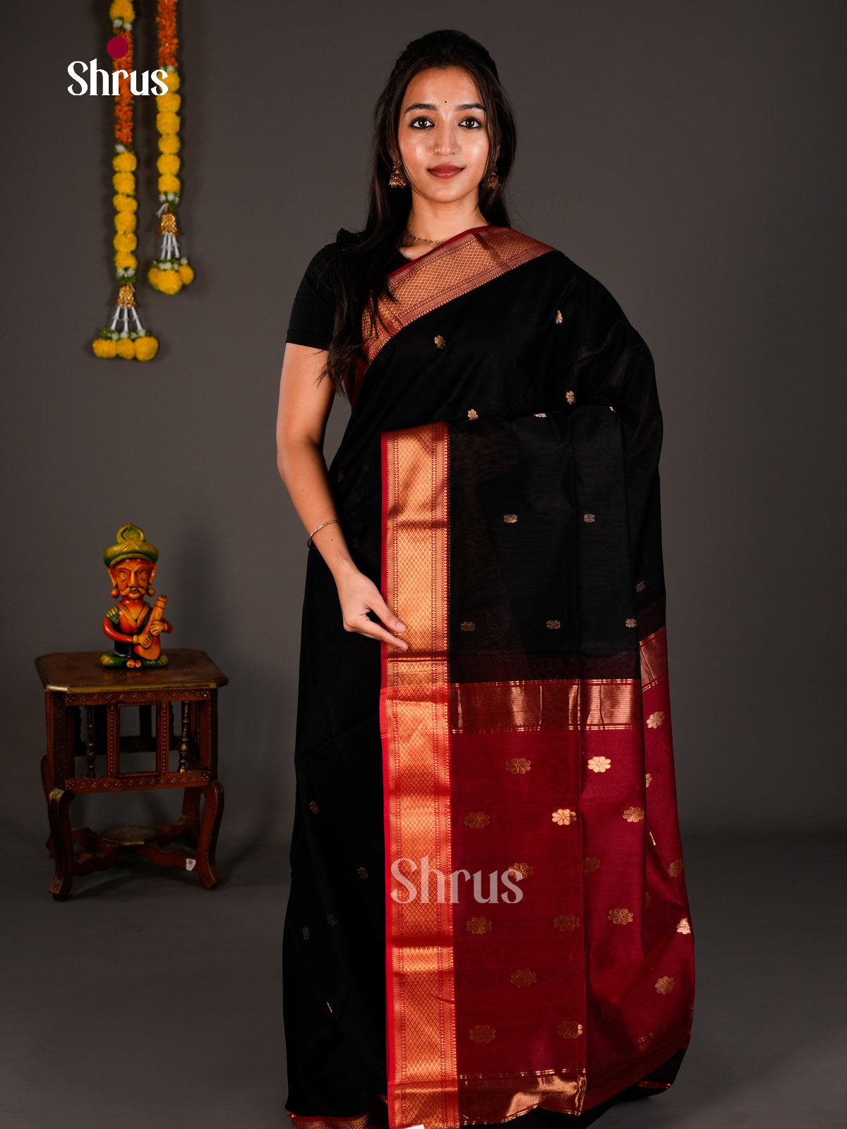 Maheshwari silkcotton Saree - ECS03053 - Shop on Shrus.com