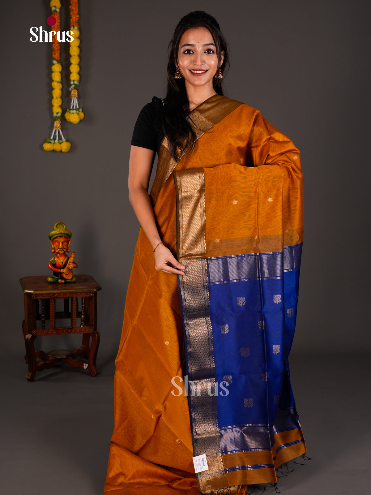 Maheshwari silkcotton Saree - ECS03060 - Shop on Shrus.com