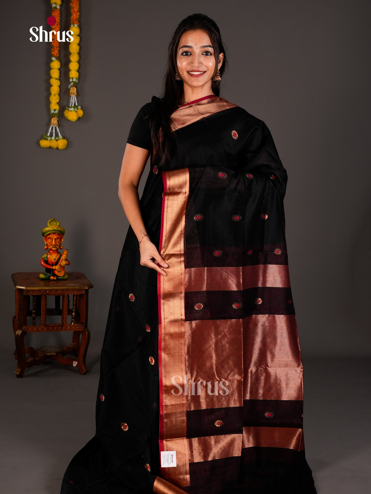 Maheshwari silkcotton Saree - ECS03116 - Shop on Shrus.com