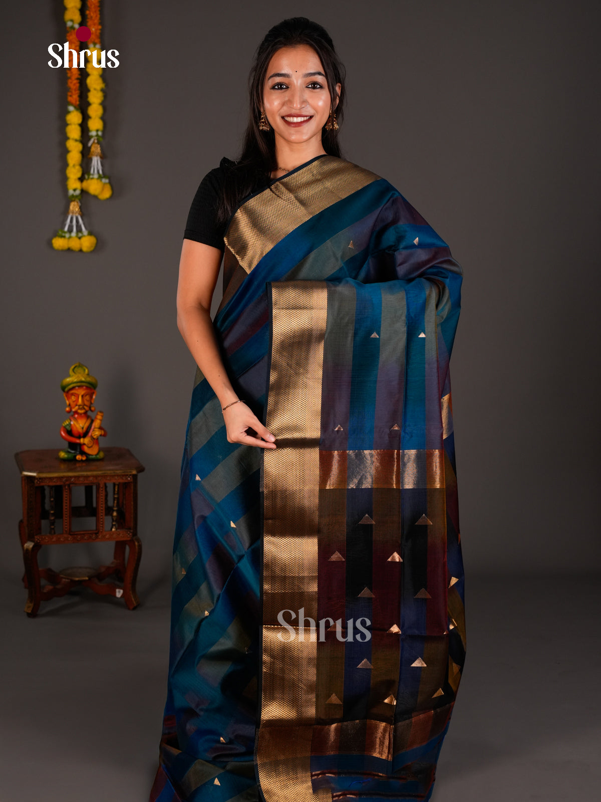 Maheshwari silkcotton Saree - ECS03156 - Shop on Shrus.com