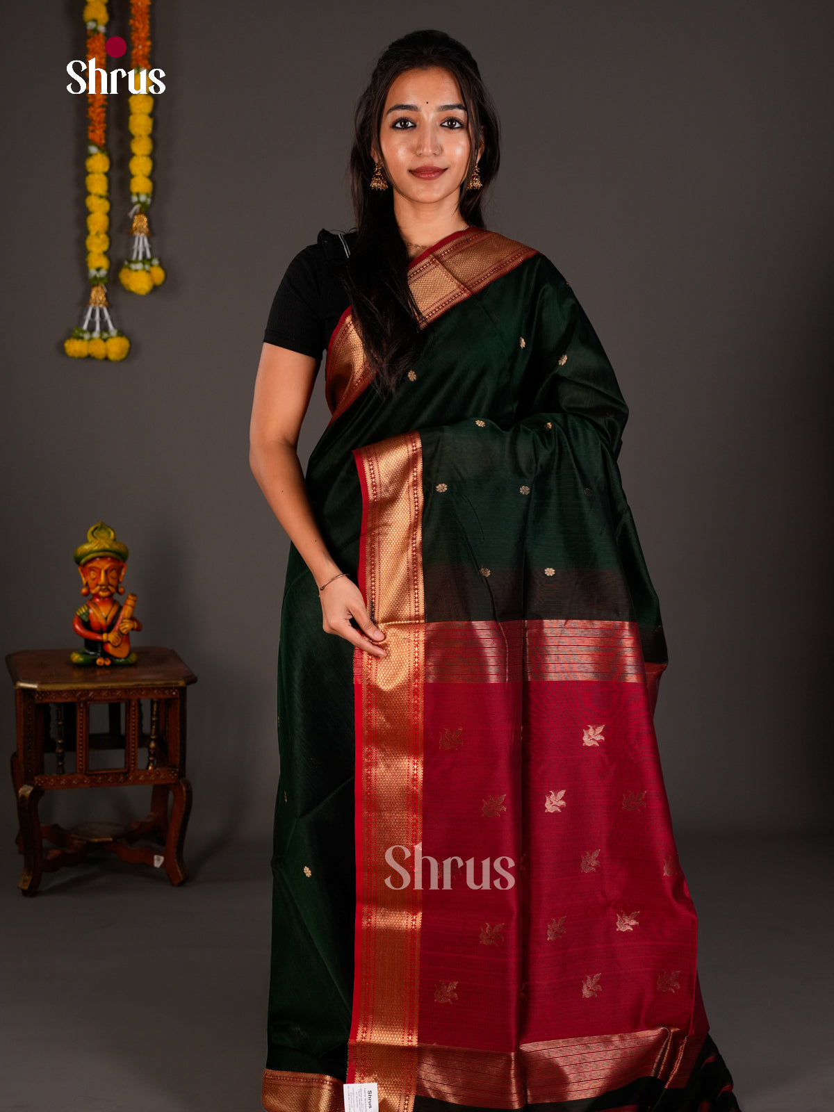 Maheshwari silkcotton Saree - ECS03166 - Shop on Shrus.com