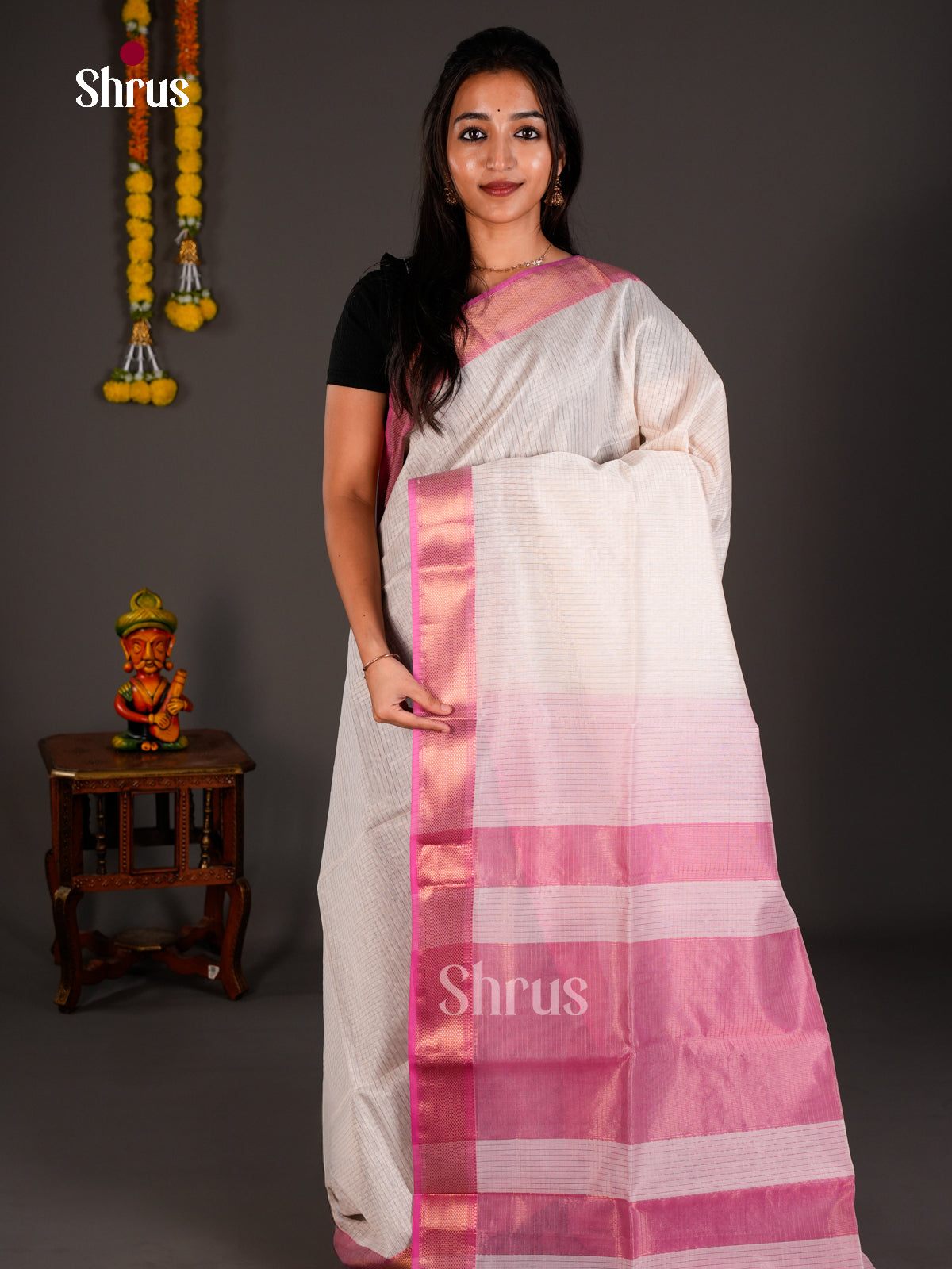 Maheshwari silkcotton Saree - ECS03186 - Shop on Shrus.com