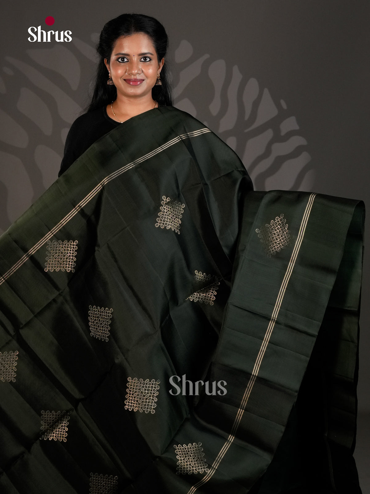 Soft Silk Saree - ECS19015 - Shop on Shrus.com