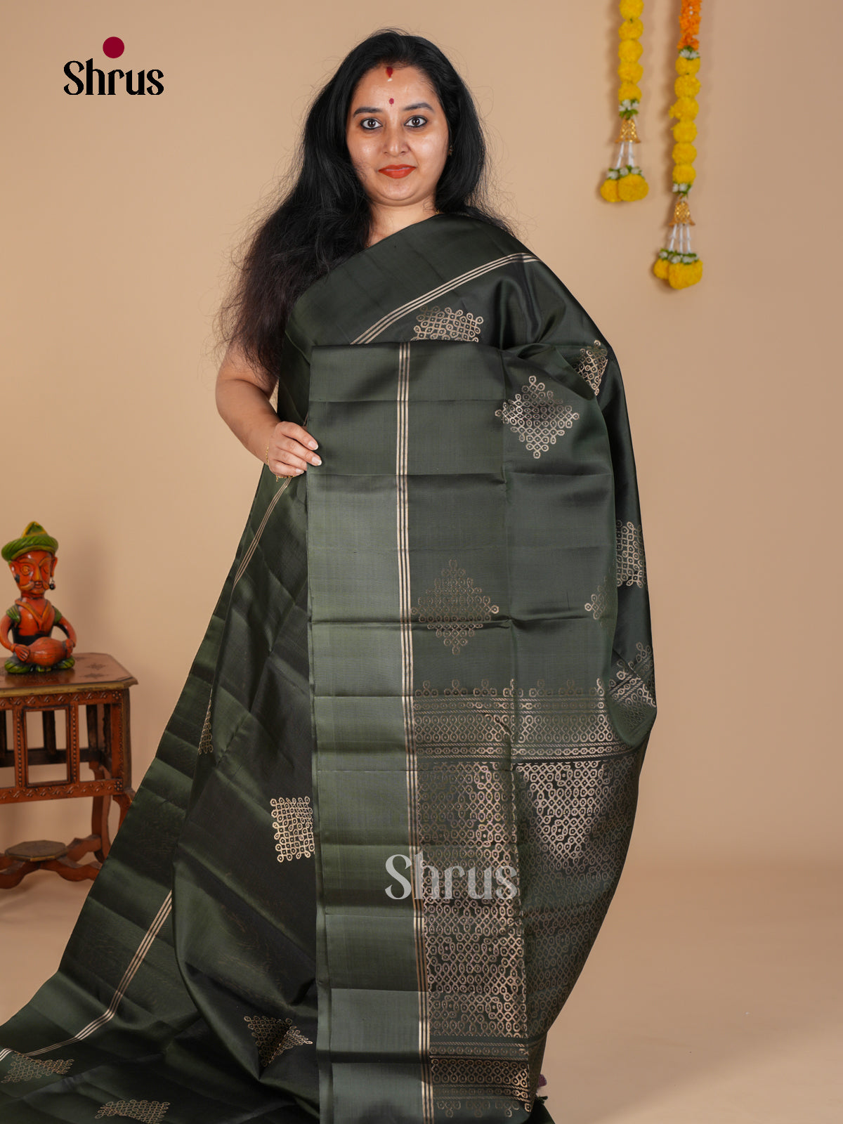 Soft Silk Saree - EDS08012 - Shop on Shrus.com